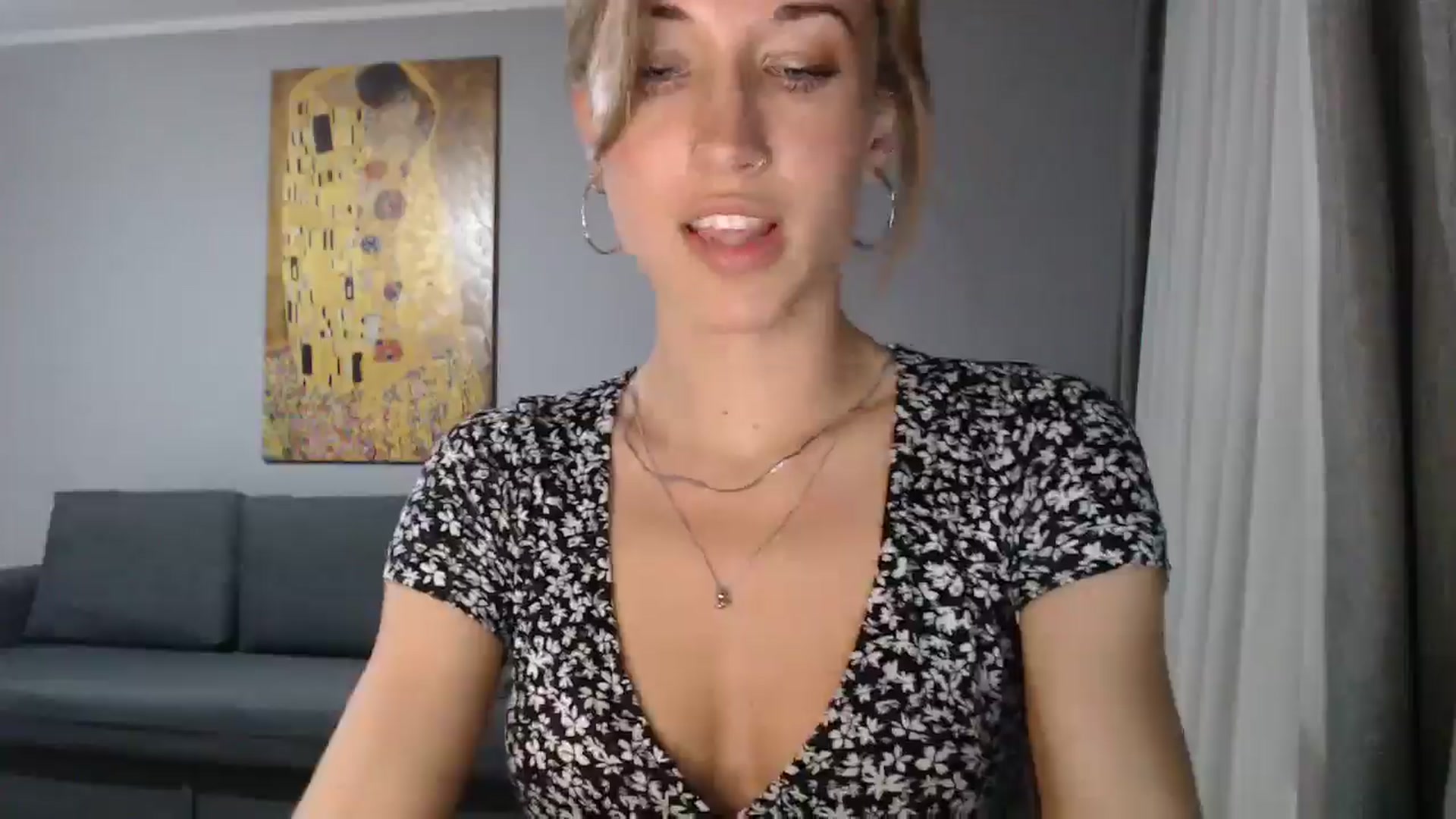 Gallery image thumbnail from GalaxyAnisia's myfreecams stream on, 05/14/2024, 24:00 image 6 of 20