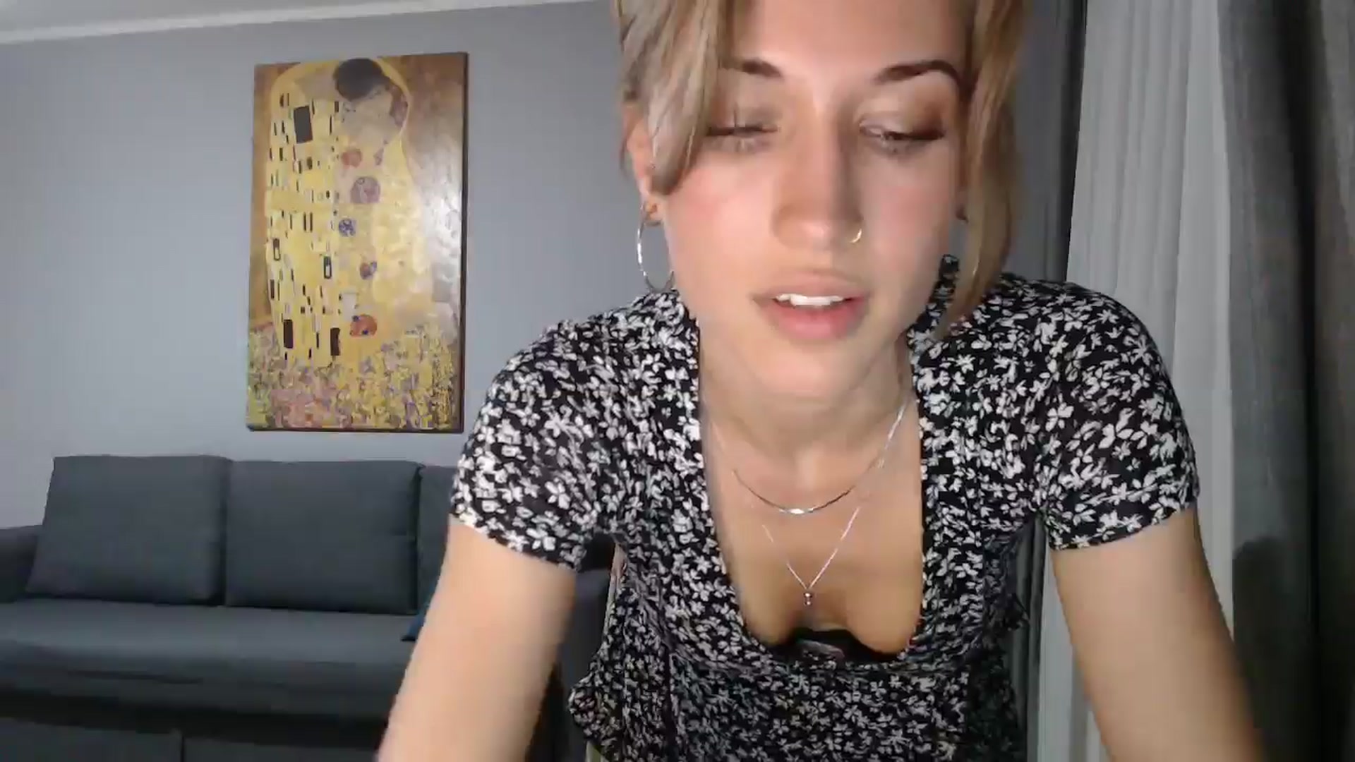 Gallery image thumbnail from GalaxyAnisia's myfreecams stream on, 05/14/2024, 24:00 image 15 of 20