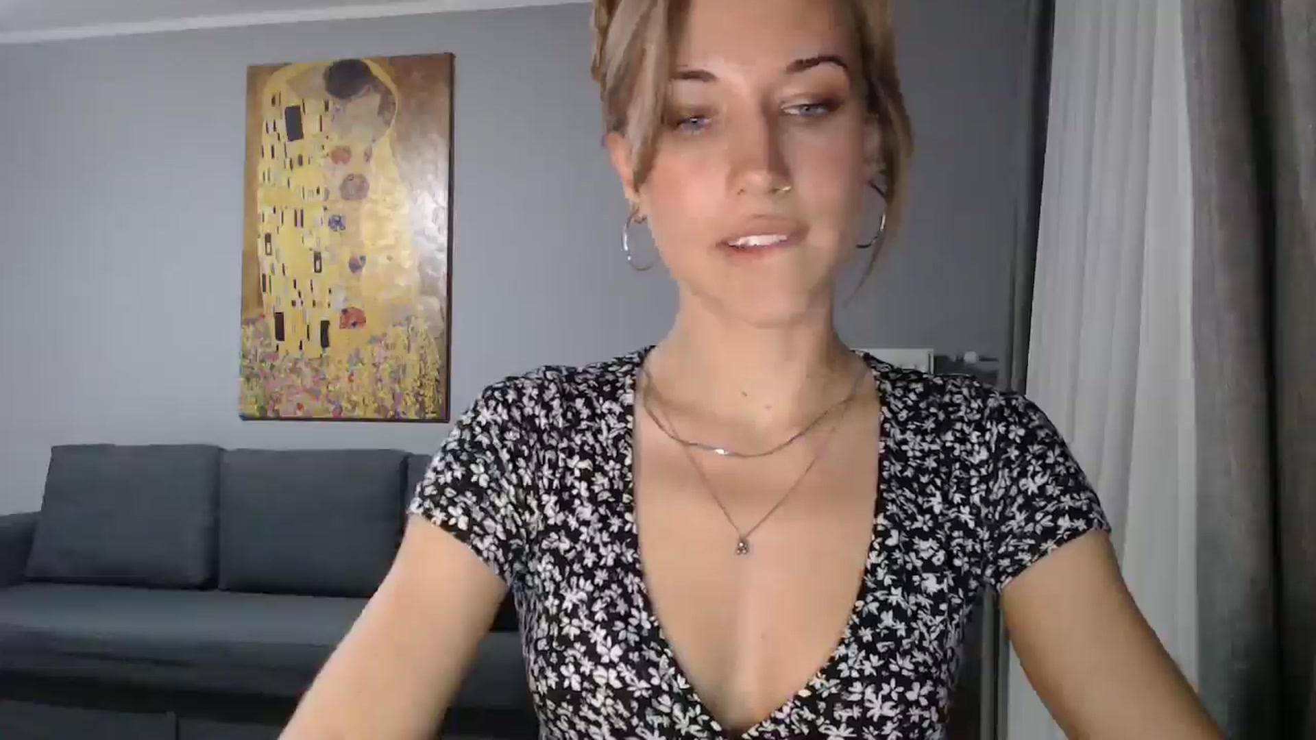 Gallery image thumbnail from GalaxyAnisia's myfreecams stream on, 05/14/2024, 24:00 image 7 of 20