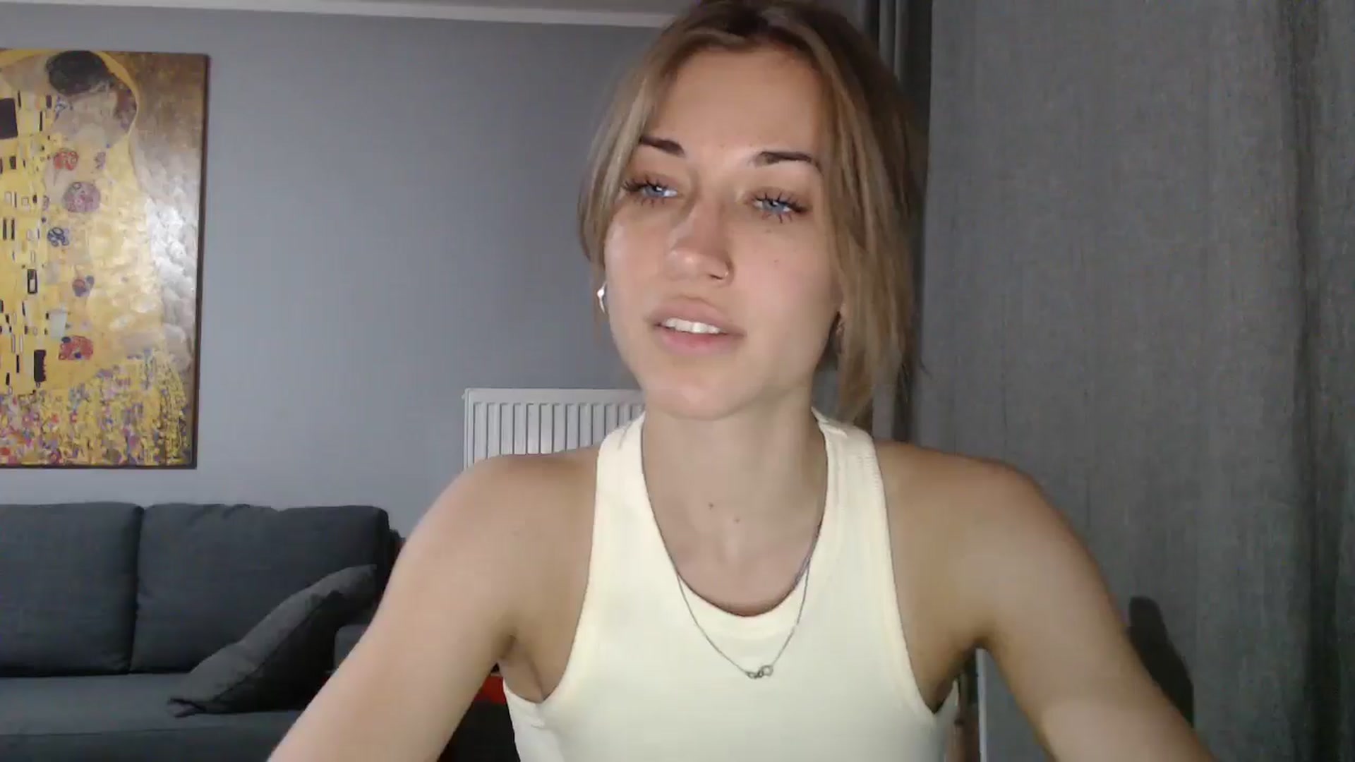 Gallery image thumbnail from GalaxyAnisia's myfreecams stream on, 05/17/2024, 15:46 image 19 of 20