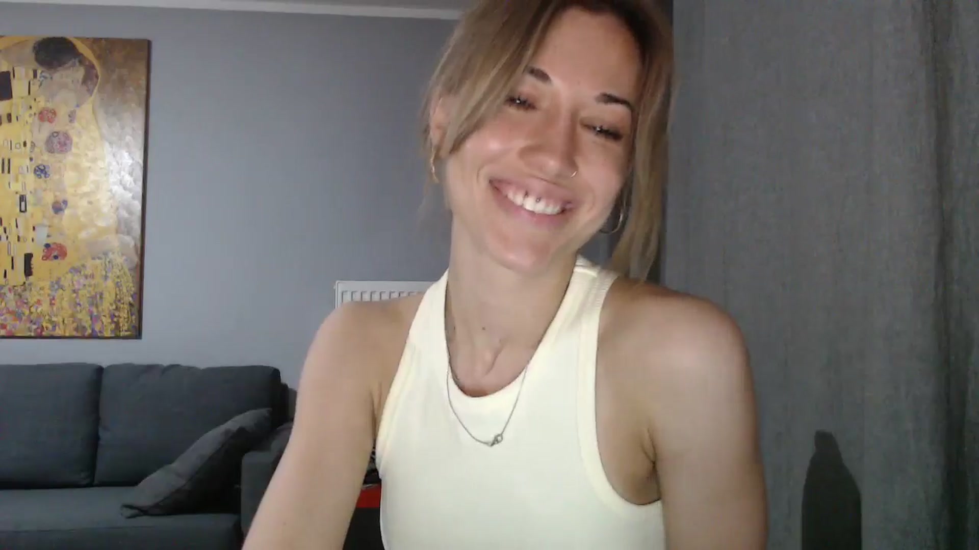 Gallery image thumbnail from GalaxyAnisia's myfreecams stream on, 05/17/2024, 15:46 image 16 of 20