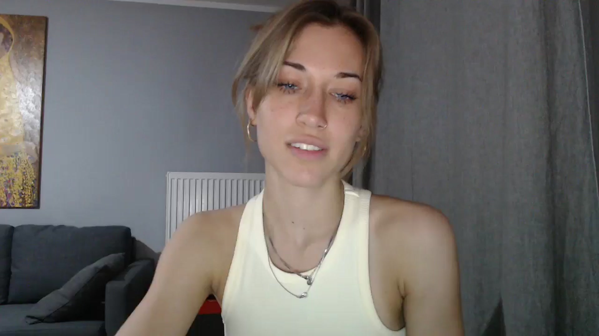 Gallery image thumbnail from GalaxyAnisia's myfreecams stream on, 05/17/2024, 15:46 image 9 of 20