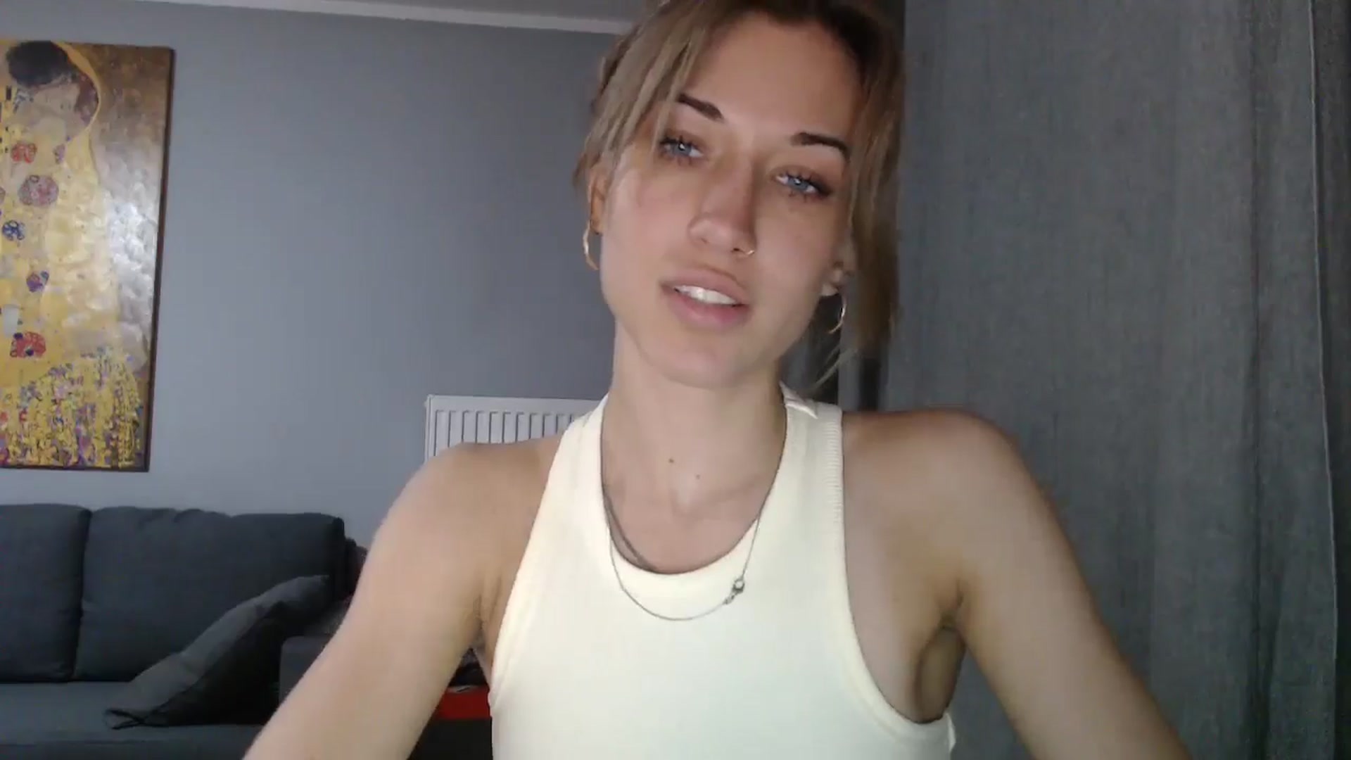 Gallery image thumbnail from GalaxyAnisia's myfreecams stream on, 05/17/2024, 16:18 image 19 of 20