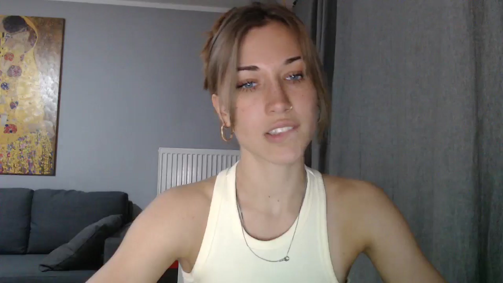 Gallery image thumbnail from GalaxyAnisia's myfreecams stream on, 05/17/2024, 16:18 image 3 of 20