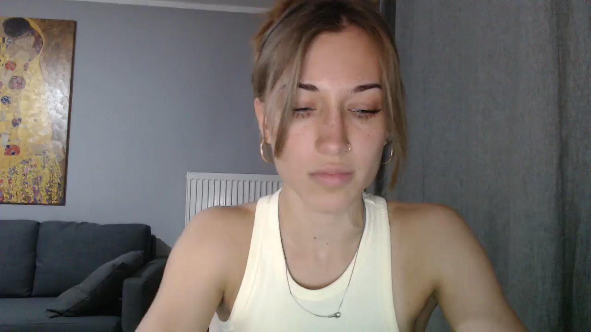 Gallery image thumbnail from GalaxyAnisia's myfreecams stream on, 05/17/2024, 16:18 image 4 of 20