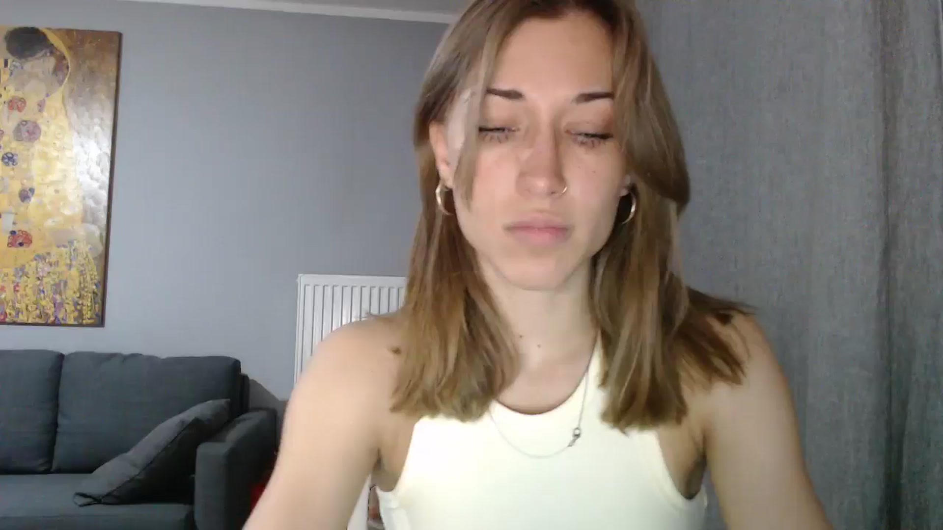 Gallery image thumbnail from GalaxyAnisia's myfreecams stream on, 05/17/2024, 16:18 image 16 of 20