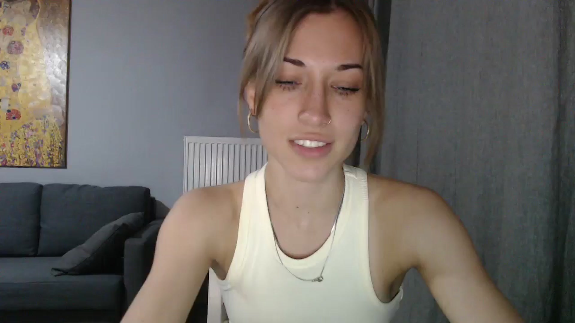 Gallery image thumbnail from GalaxyAnisia's myfreecams stream on, 05/17/2024, 16:18 image 1 of 20