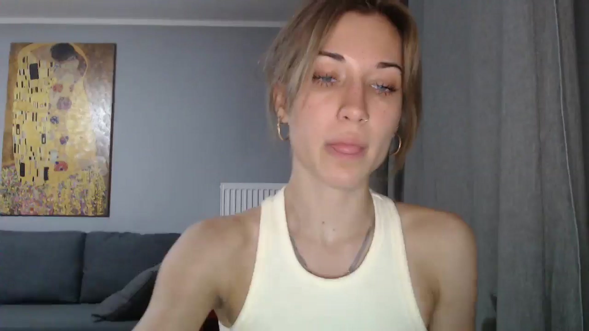 Gallery image thumbnail from GalaxyAnisia's myfreecams stream on, 05/17/2024, 18:47 image 18 of 20