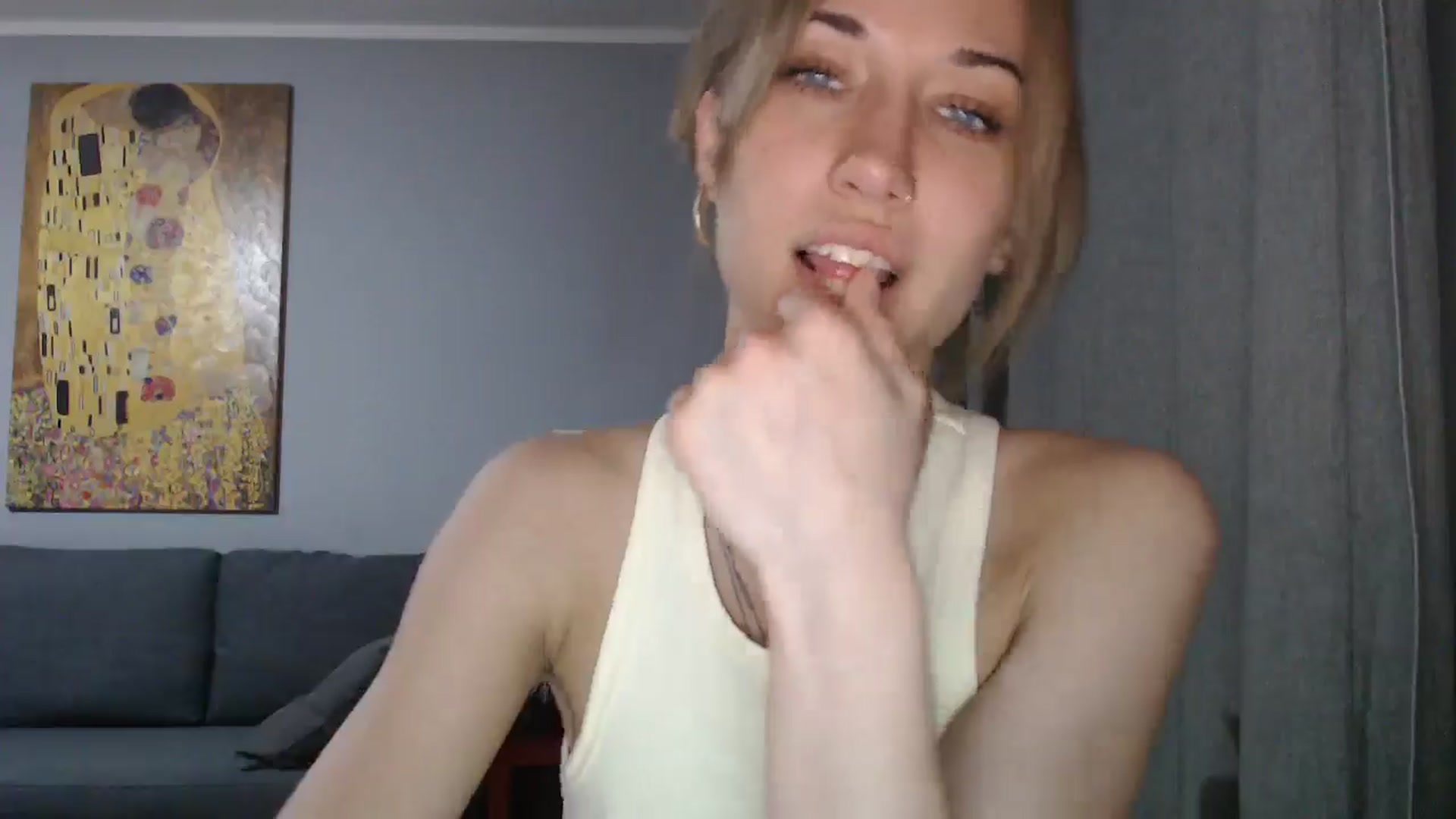 Gallery image thumbnail from GalaxyAnisia's myfreecams stream on, 05/17/2024, 18:47 image 3 of 20