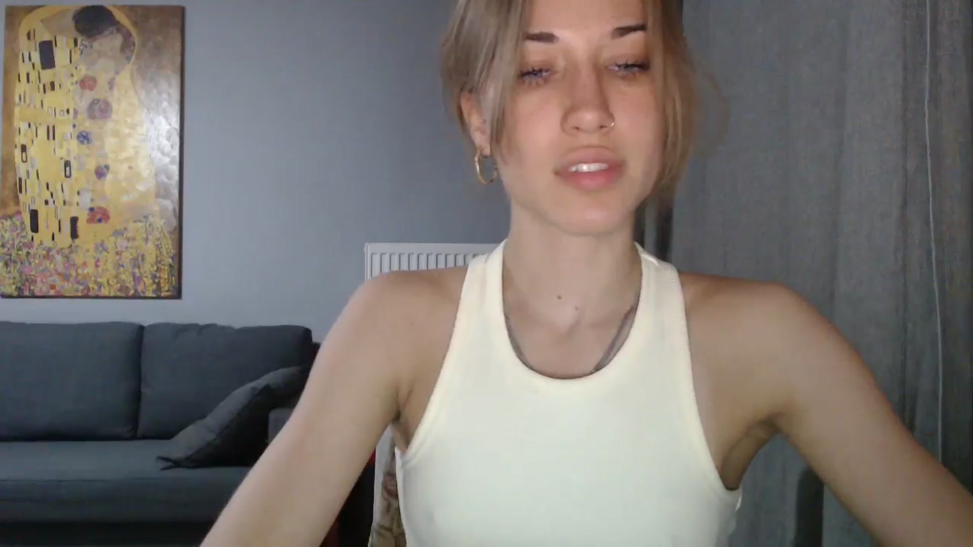 Gallery image thumbnail from GalaxyAnisia's myfreecams stream on, 05/17/2024, 18:47 image 13 of 20