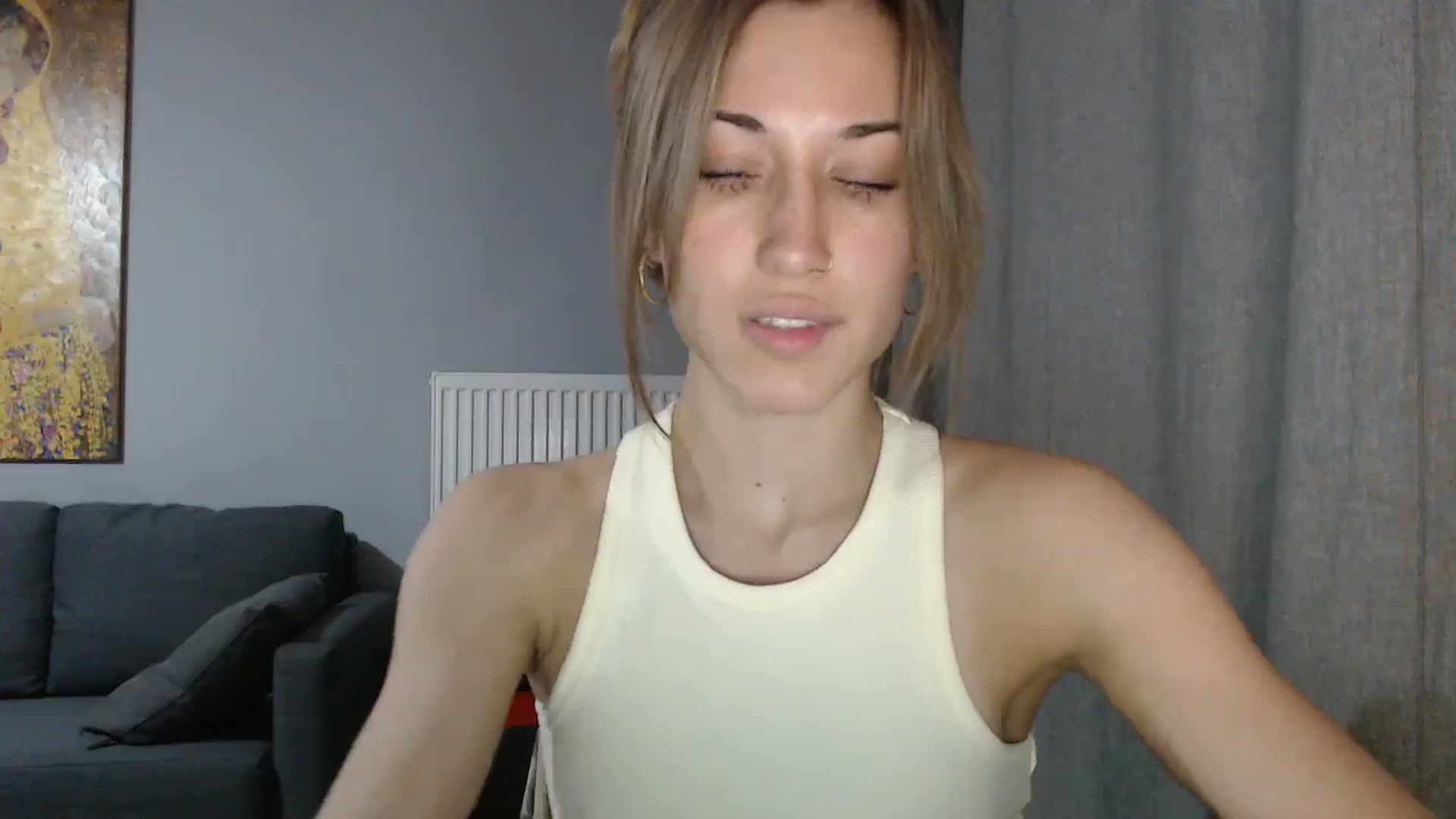 Gallery image thumbnail from GalaxyAnisia's myfreecams stream on, 05/17/2024, 19:42 image 8 of 20