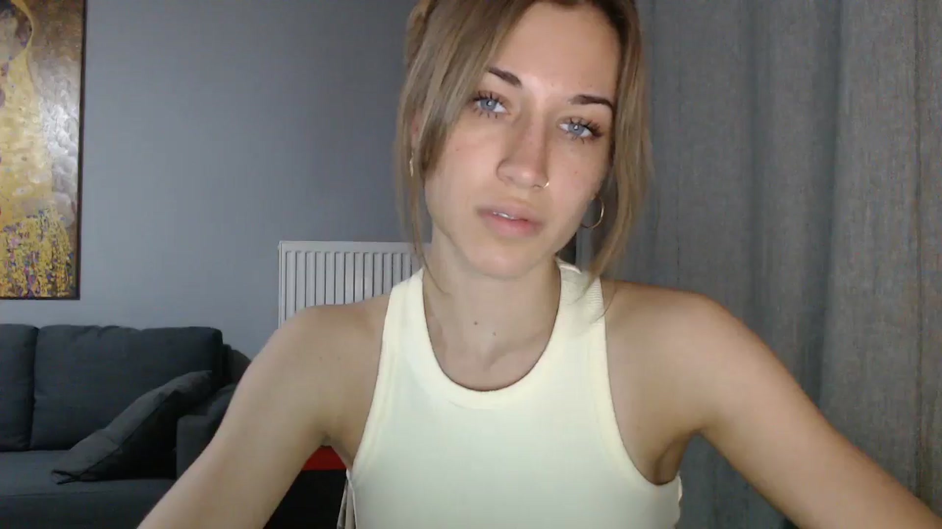Gallery image thumbnail from GalaxyAnisia's myfreecams stream on, 05/17/2024, 19:42 image 9 of 20