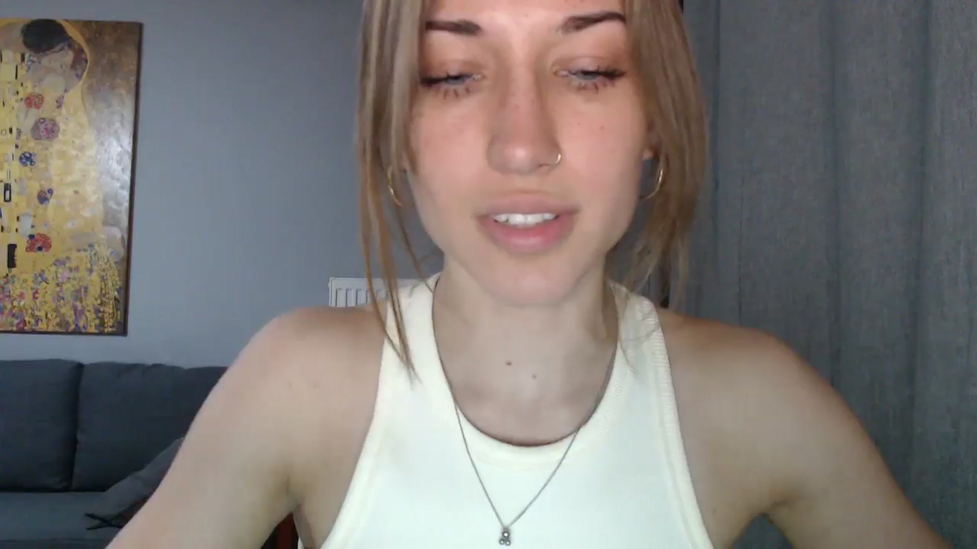 Gallery image thumbnail from GalaxyAnisia's myfreecams stream on, 05/17/2024, 21:18 image 16 of 20