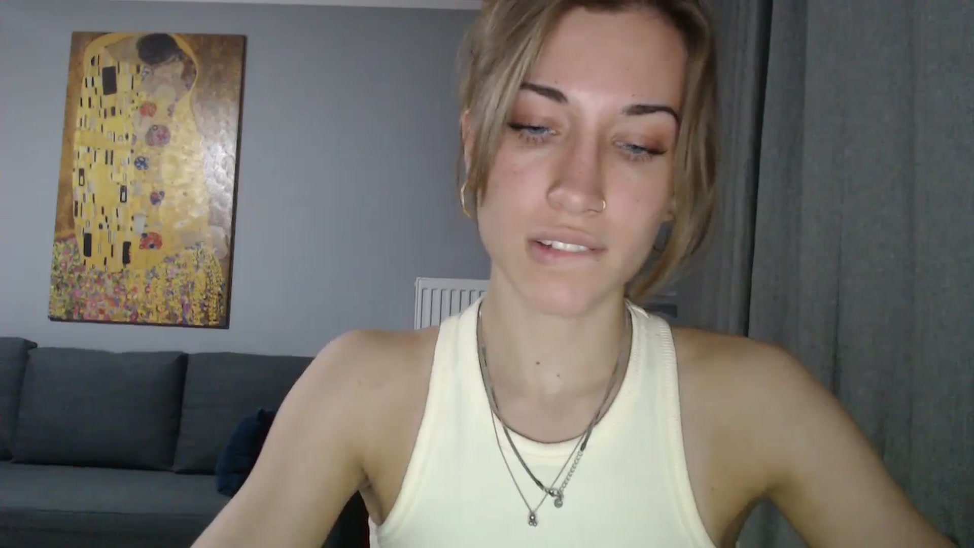 Gallery image thumbnail from GalaxyAnisia's myfreecams stream on, 05/19/2024, 23:41 image 13 of 20