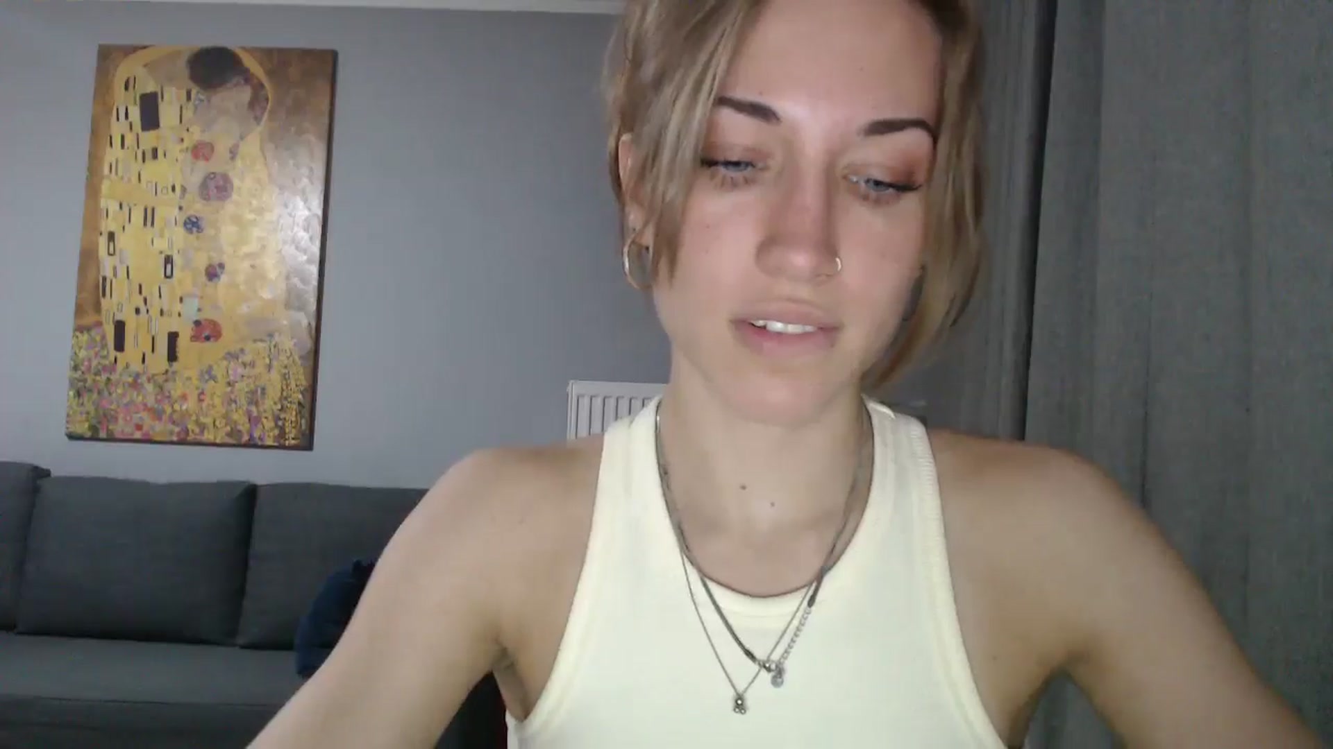 Gallery image thumbnail from GalaxyAnisia's myfreecams stream on, 05/19/2024, 23:41 image 15 of 20