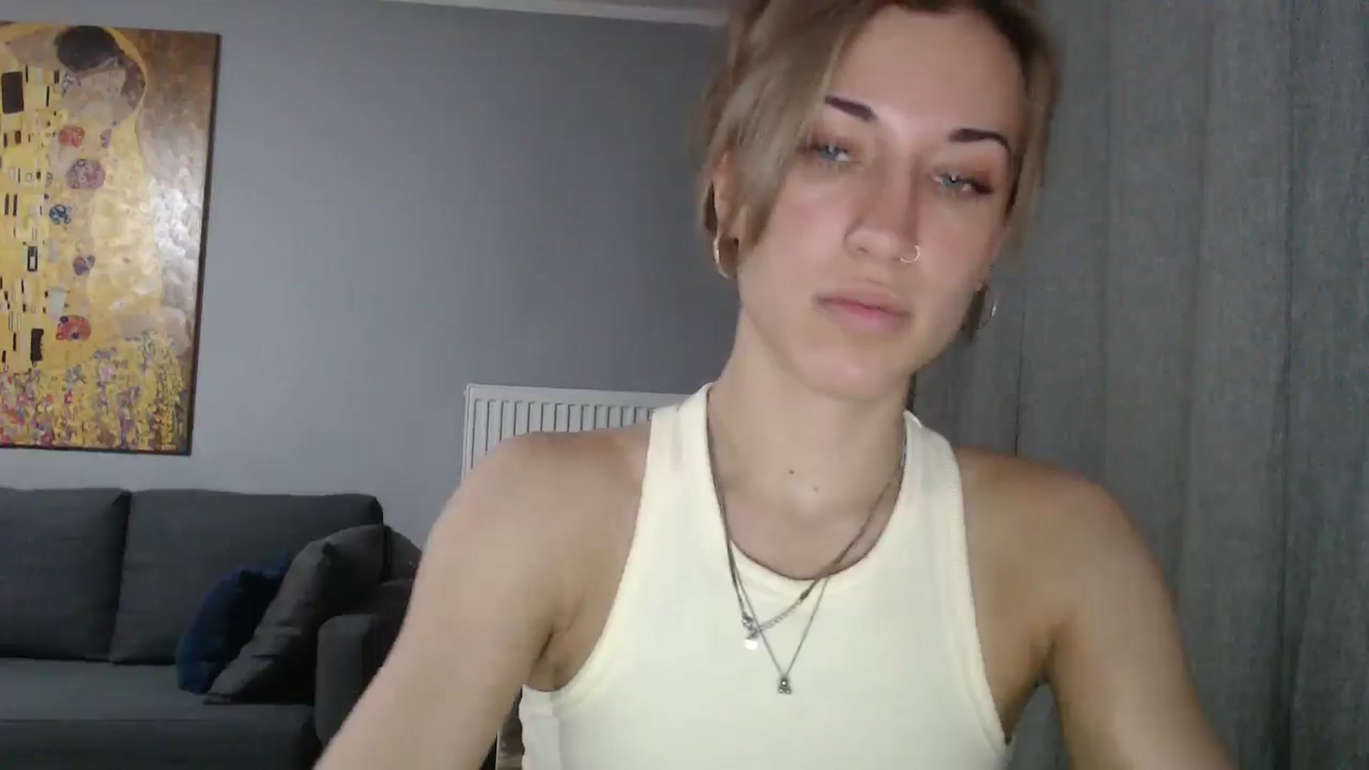 Gallery image thumbnail from GalaxyAnisia's myfreecams stream on, 05/19/2024, 23:41 image 5 of 20