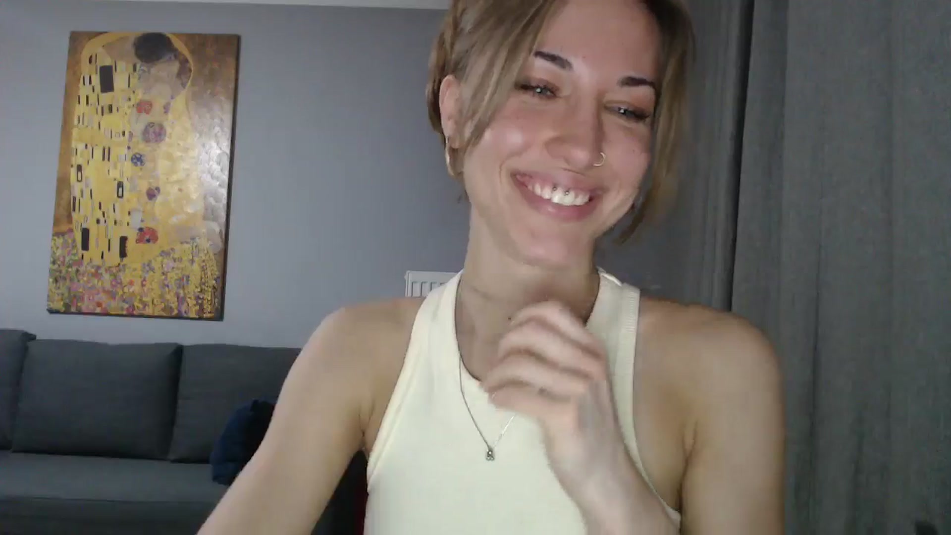 Gallery image thumbnail from GalaxyAnisia's myfreecams stream on, 05/19/2024, 23:41 image 10 of 20