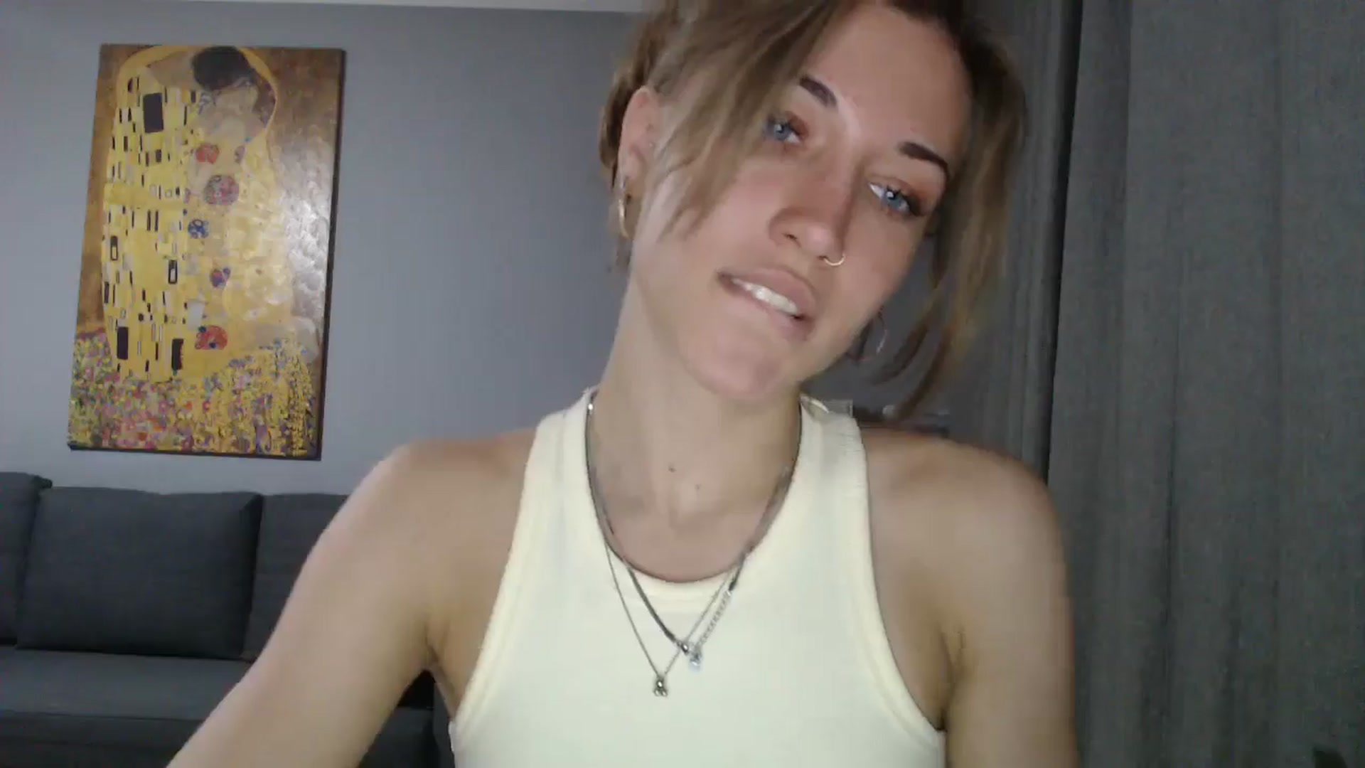 Gallery image thumbnail from GalaxyAnisia's myfreecams stream on, 05/19/2024, 23:41 image 12 of 20