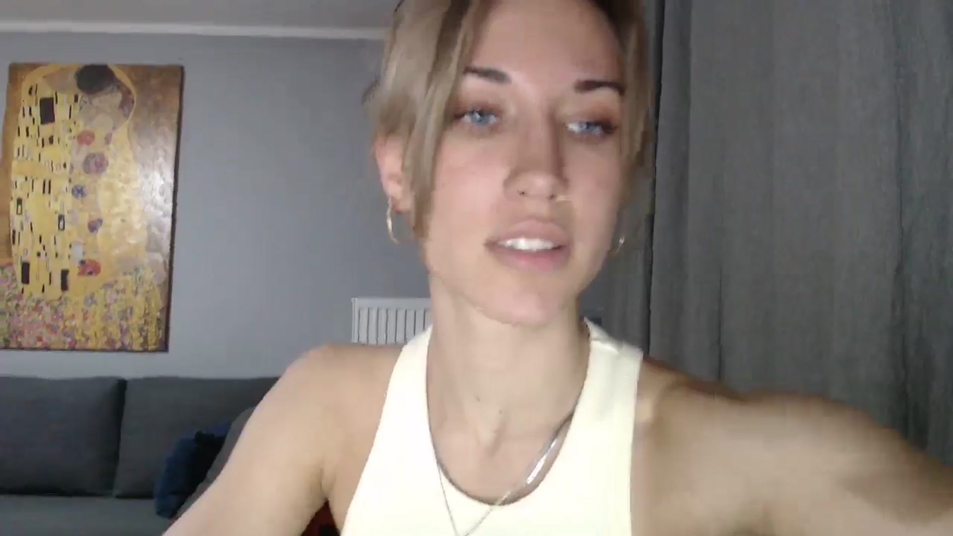 Gallery image thumbnail from GalaxyAnisia's myfreecams stream on, 05/20/2024, 24:46 image 17 of 20