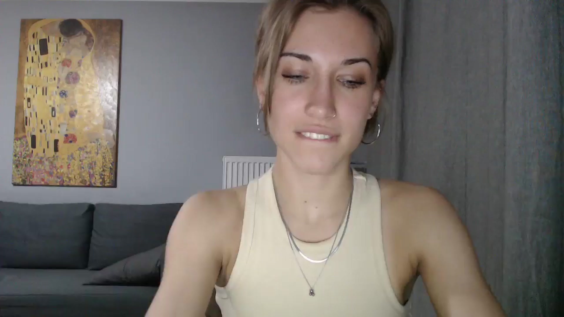 Gallery image thumbnail from GalaxyAnisia's myfreecams stream on, 05/26/2024, 01:03 image 15 of 20