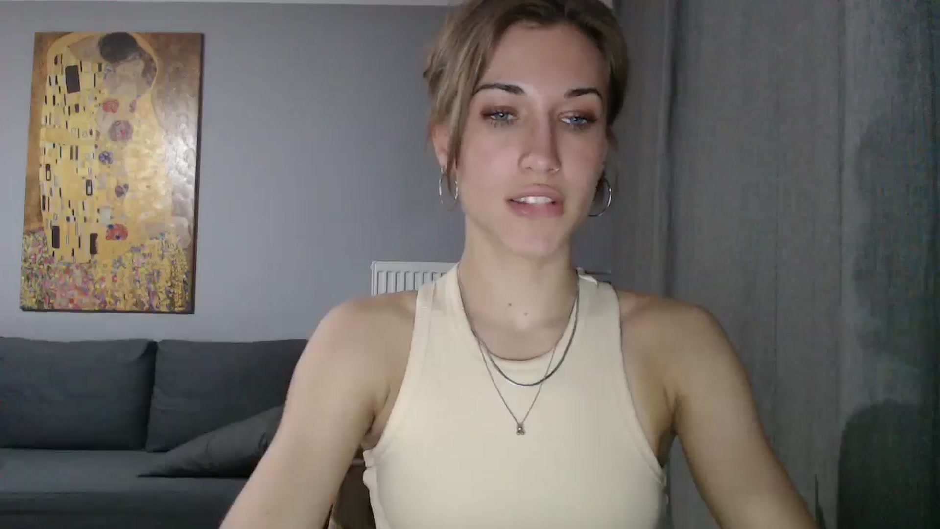 Gallery image thumbnail from GalaxyAnisia's myfreecams stream on, 05/26/2024, 01:03 image 12 of 20