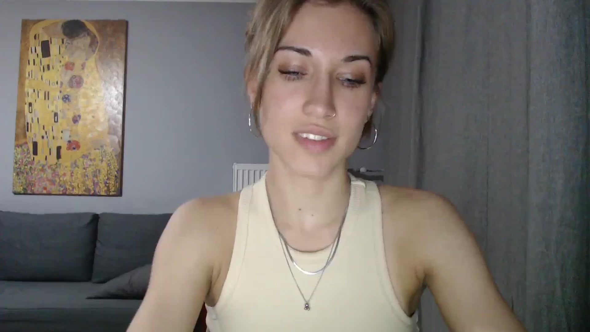 Gallery image thumbnail from GalaxyAnisia's myfreecams stream on, 05/26/2024, 01:03 image 16 of 20