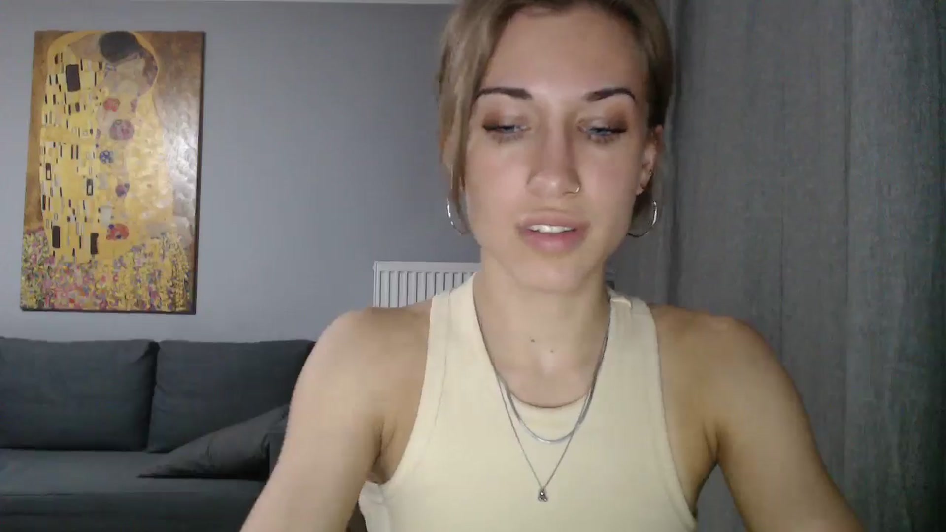 Gallery image thumbnail from GalaxyAnisia's myfreecams stream on, 05/26/2024, 01:03 image 17 of 20
