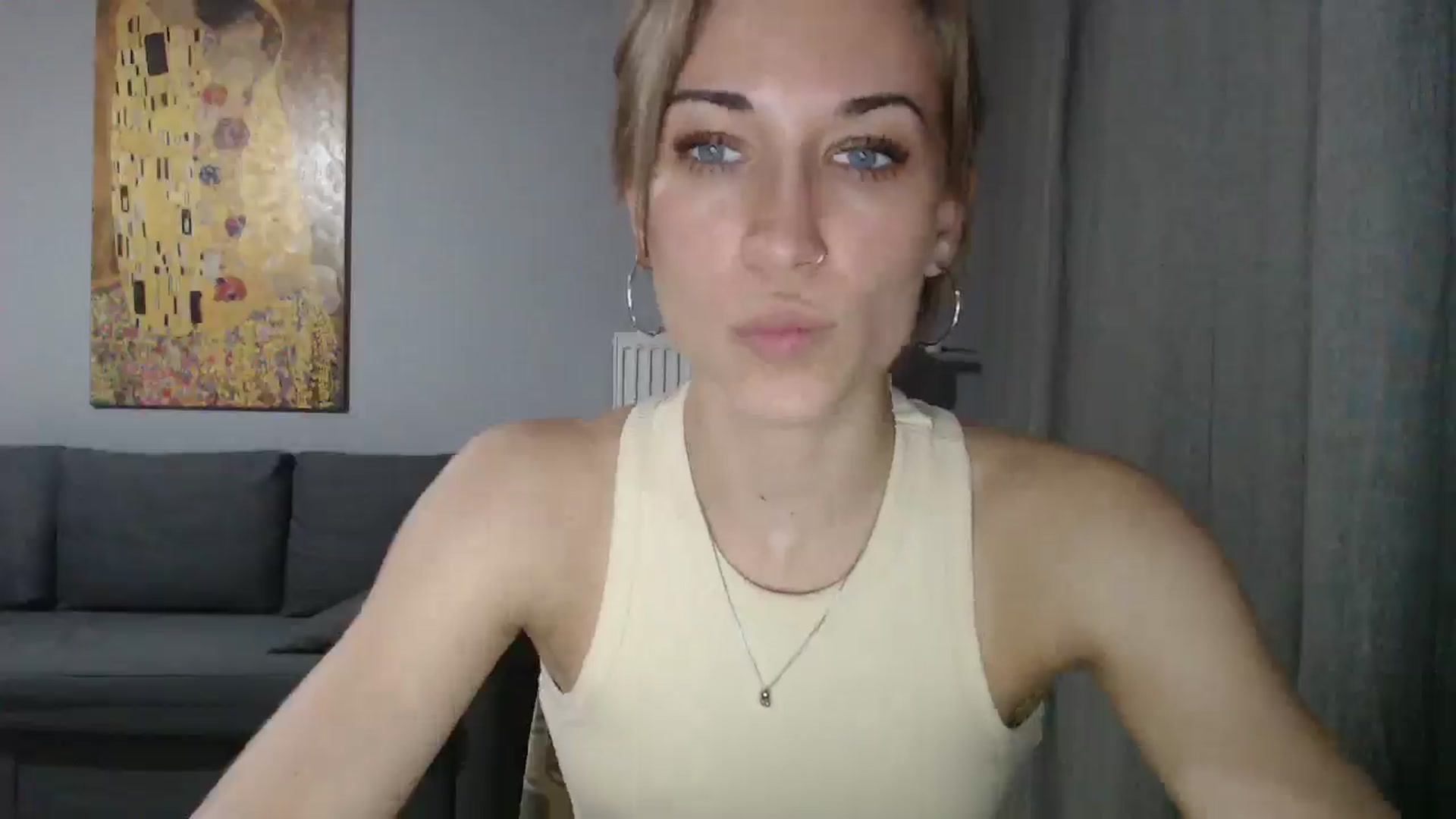 Gallery image thumbnail from GalaxyAnisia's myfreecams stream on, 05/26/2024, 01:57 image 17 of 20