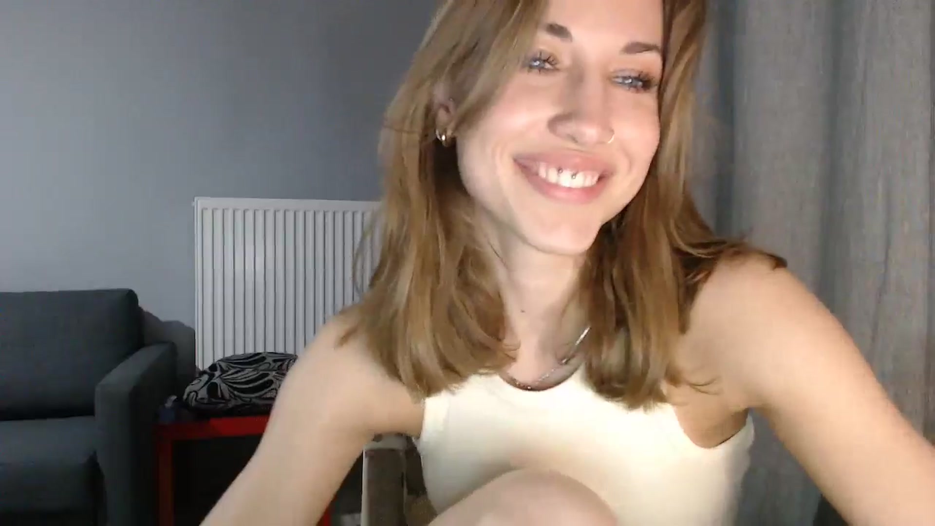 Gallery image thumbnail from GalaxyAnisia's myfreecams stream on, 06/03/2024, 23:10 image 18 of 20