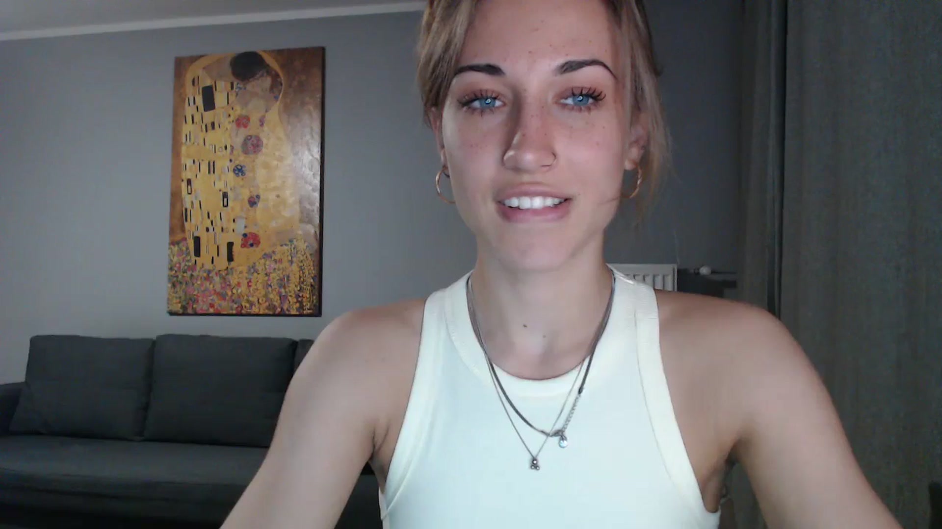 Gallery image thumbnail from GalaxyAnisia's myfreecams stream on, 06/19/2024, 16:40 image 14 of 20