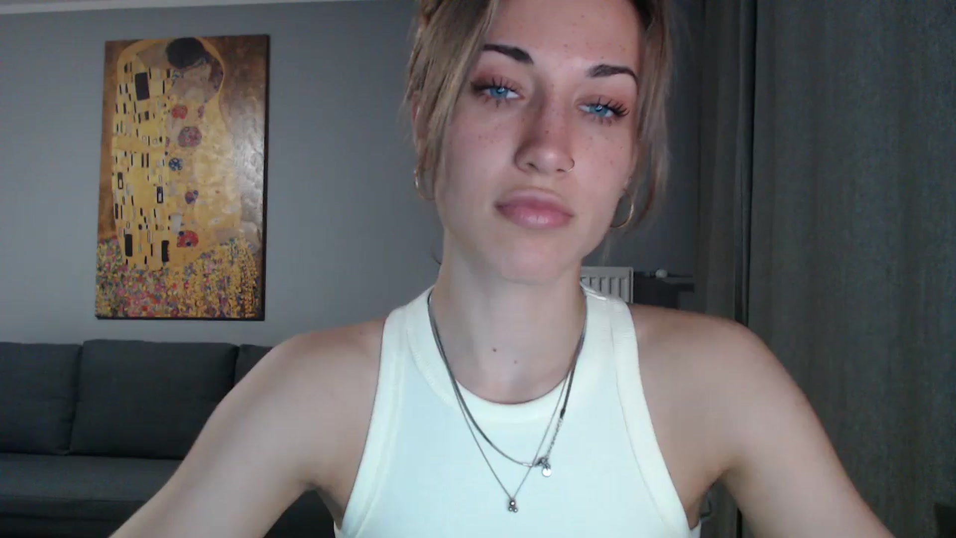 Gallery image thumbnail from GalaxyAnisia's myfreecams stream on, 06/19/2024, 16:40 image 2 of 20