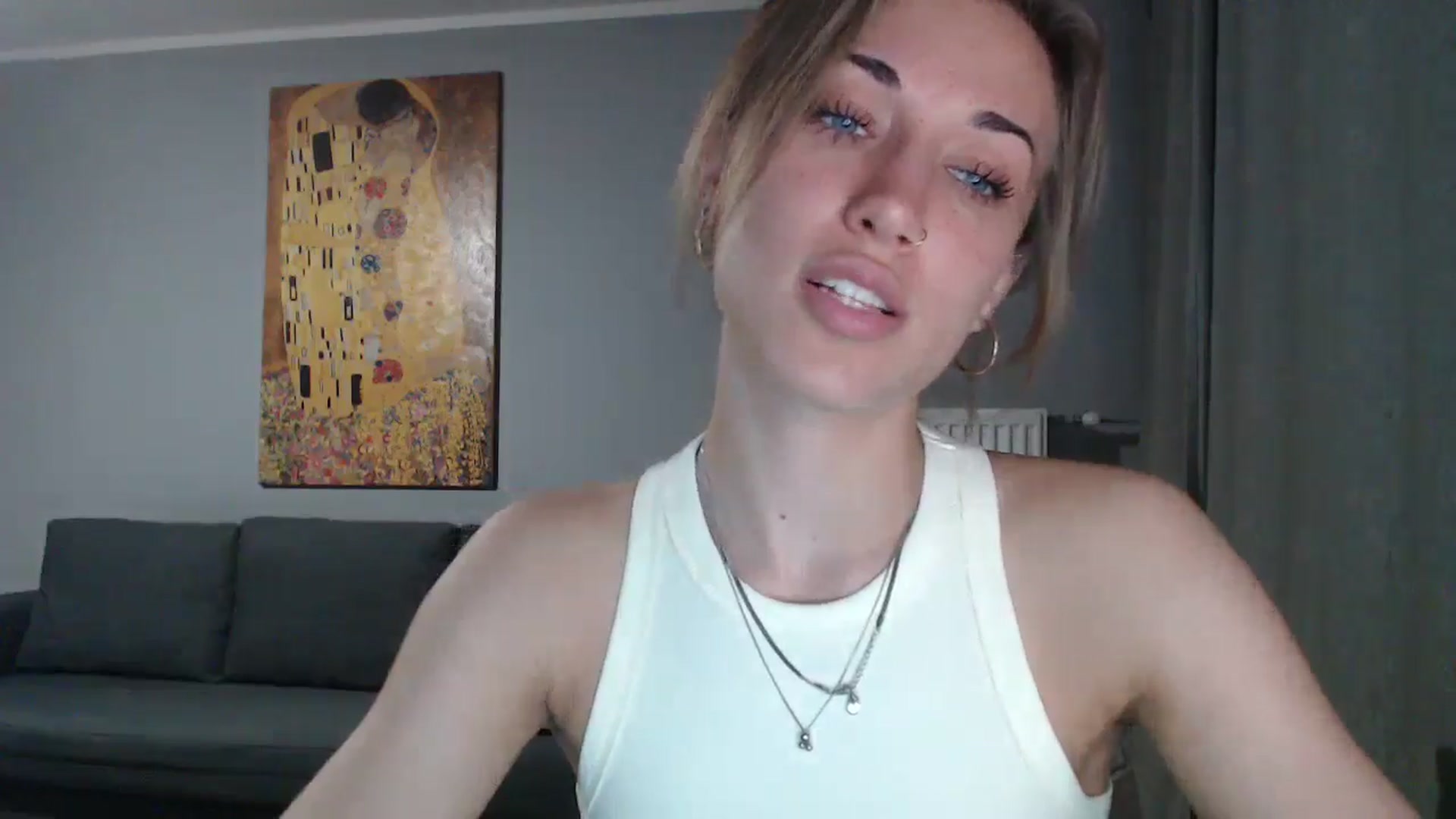 Gallery image thumbnail from GalaxyAnisia's myfreecams stream on, 06/19/2024, 16:40 image 18 of 20