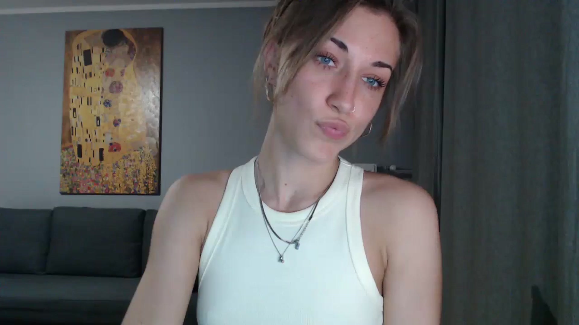 Gallery image thumbnail from GalaxyAnisia's myfreecams stream on, 06/19/2024, 16:40 image 19 of 20