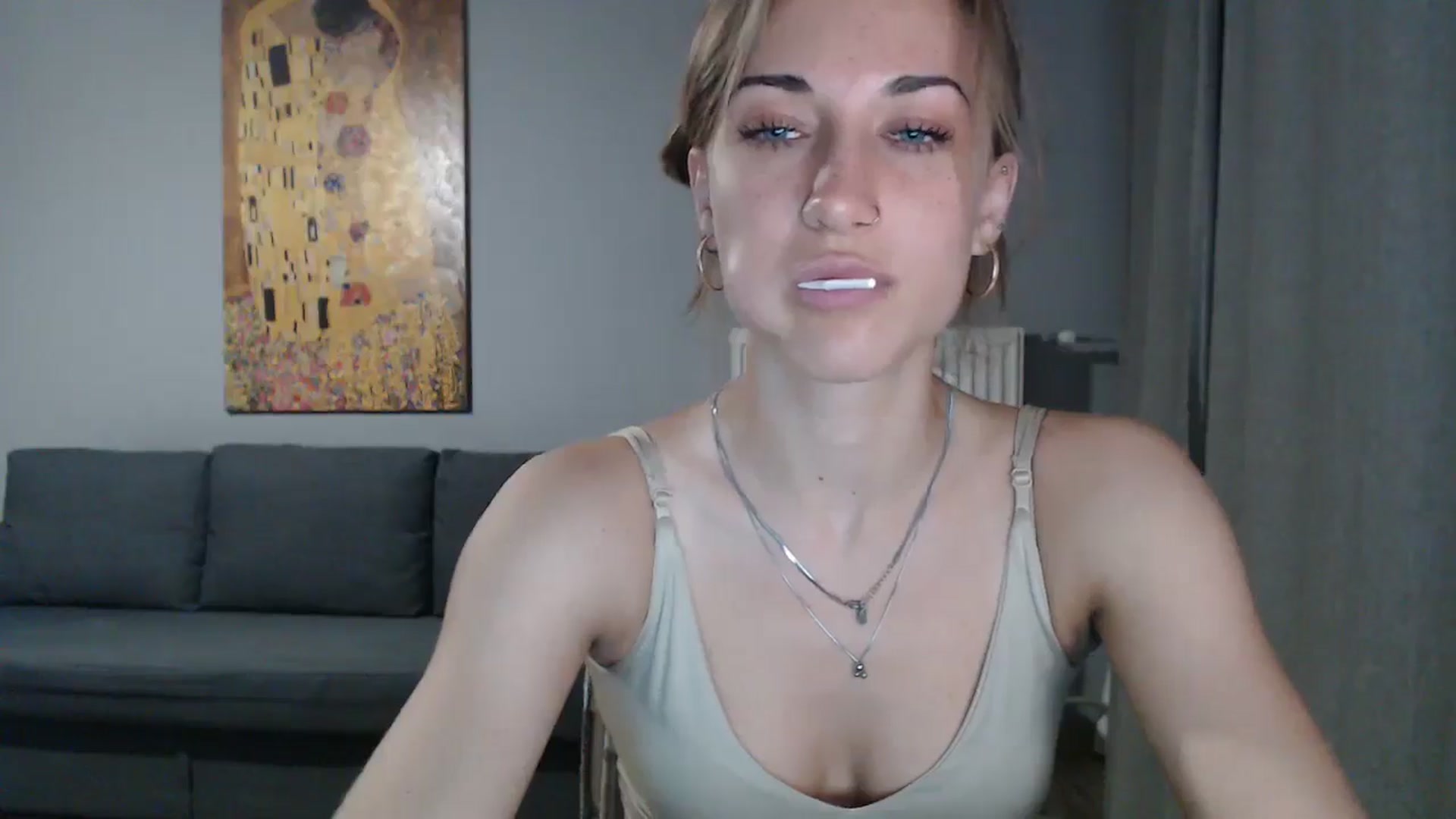 Gallery image thumbnail from GalaxyAnisia's myfreecams stream on, 06/19/2024, 18:02 image 2 of 20