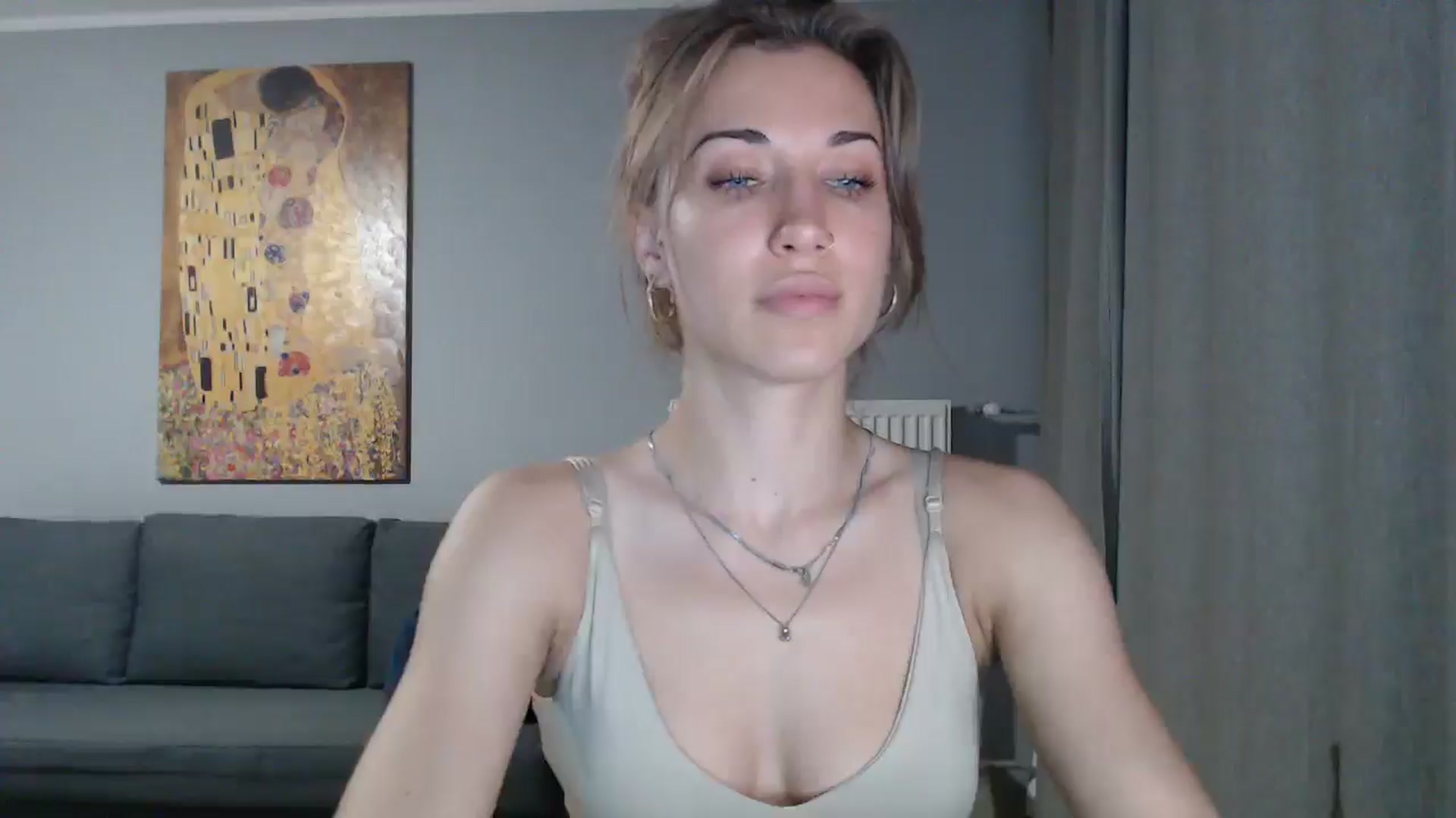 Gallery image thumbnail from GalaxyAnisia's myfreecams stream on, 06/19/2024, 18:02 image 16 of 20