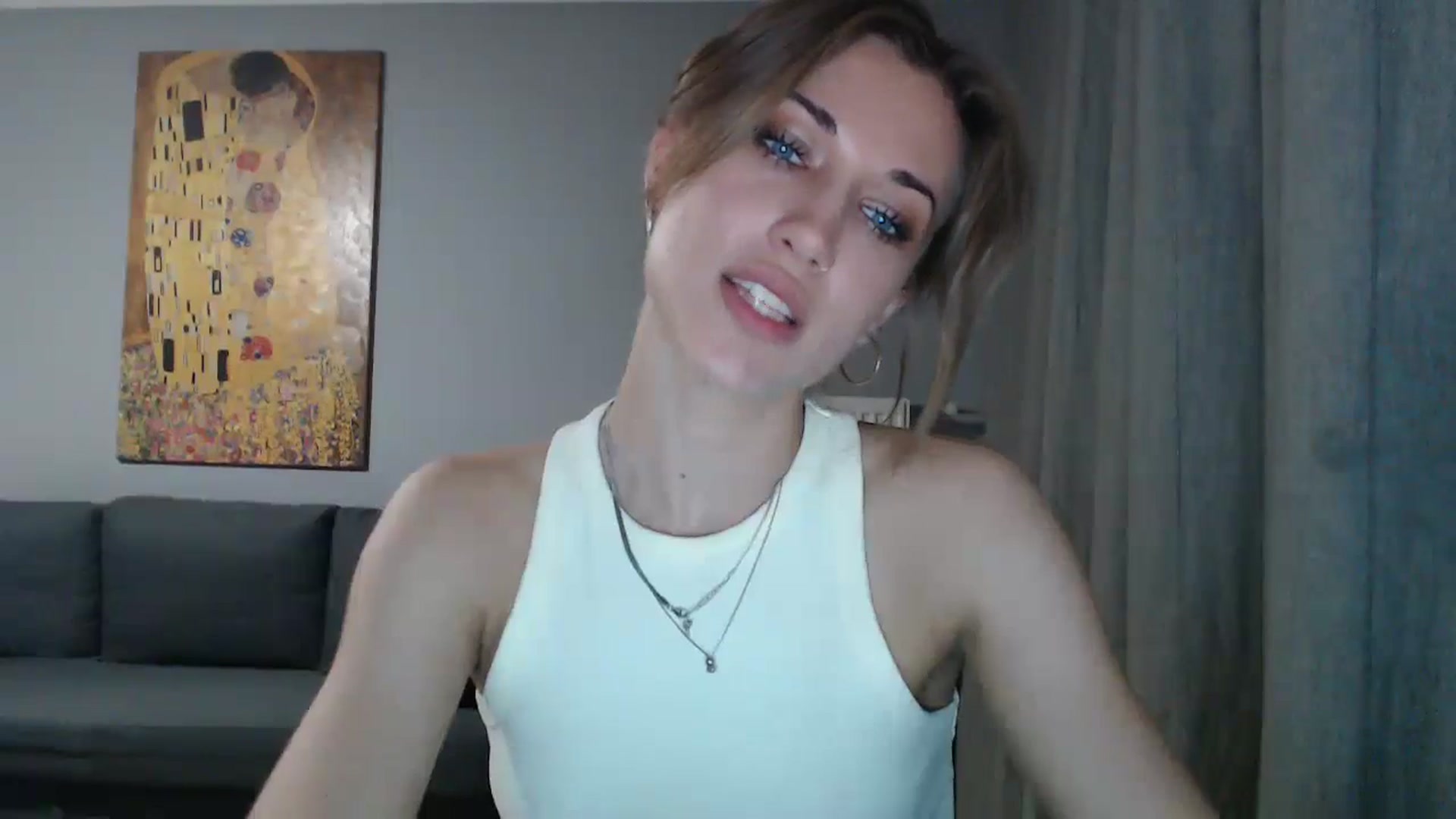 Gallery image thumbnail from GalaxyAnisia's myfreecams stream on, 06/25/2024, 24:20 image 2 of 20