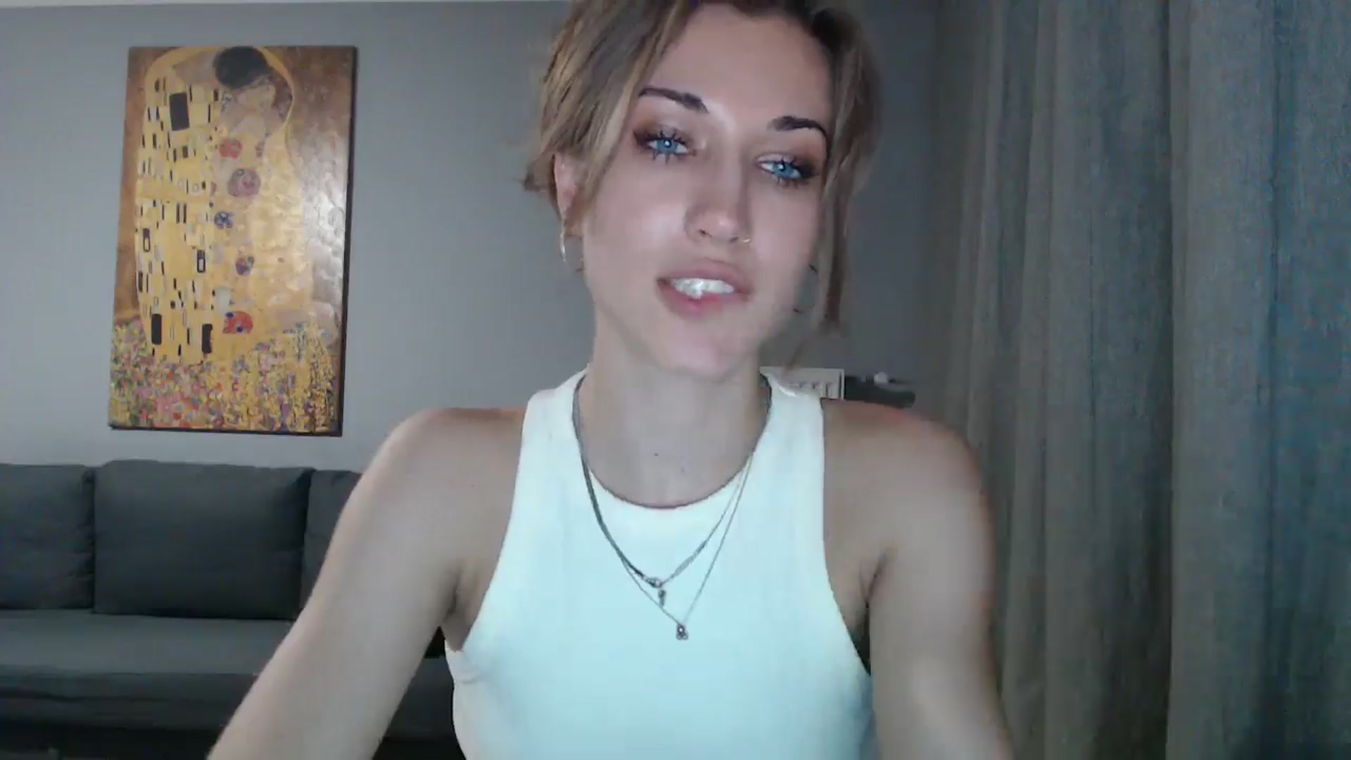 Gallery image thumbnail from GalaxyAnisia's myfreecams stream on, 06/25/2024, 24:20 image 3 of 20