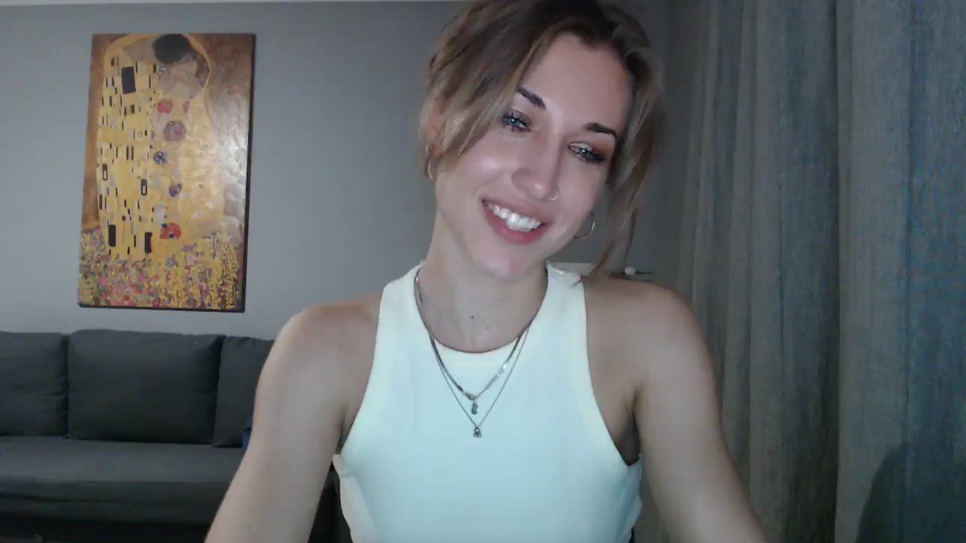 Gallery image thumbnail from GalaxyAnisia's myfreecams stream on, 06/25/2024, 24:20 image 8 of 20