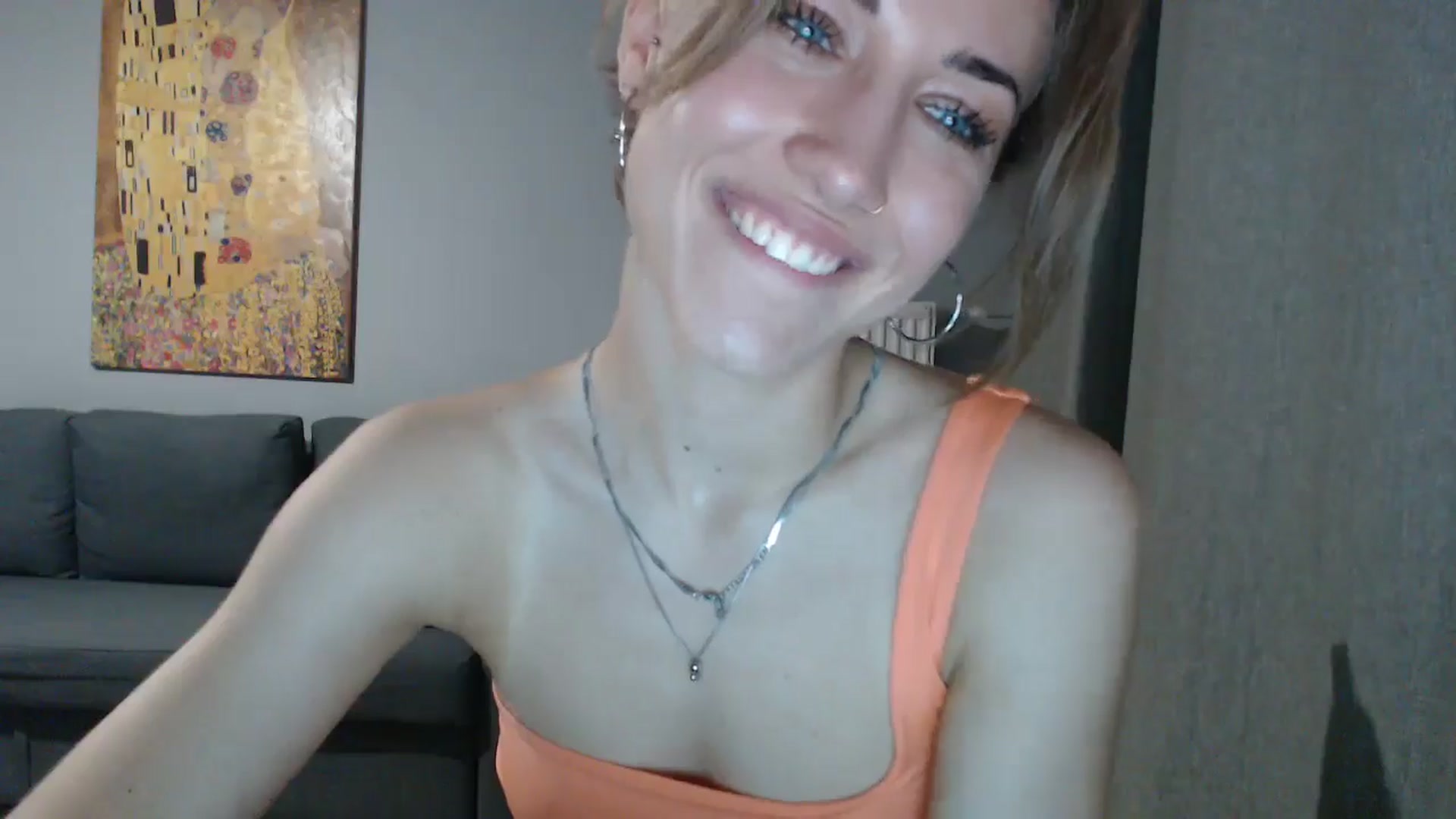 Gallery image thumbnail from GalaxyAnisia's myfreecams stream on, 07/17/2024, 23:19 image 7 of 20