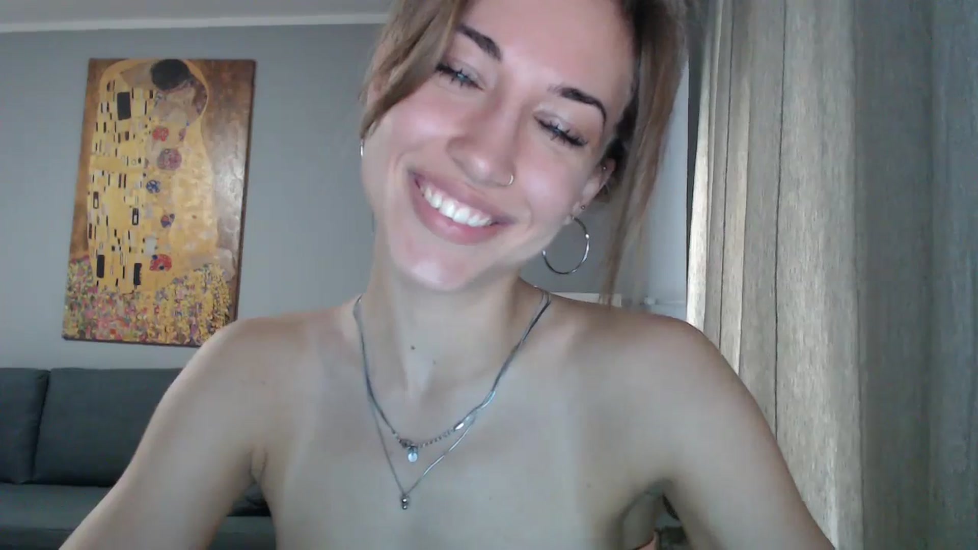 Gallery image thumbnail from GalaxyAnisia's myfreecams stream on, 07/19/2024, 07:53 image 3 of 20