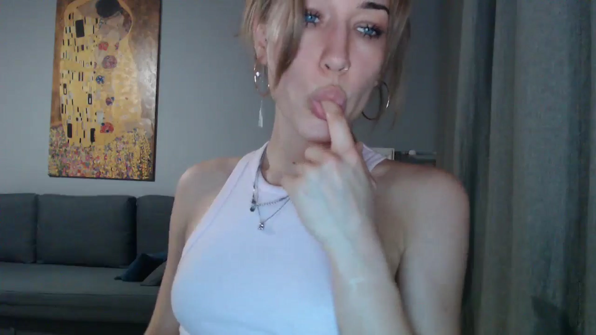 Gallery image thumbnail from GalaxyAnisia's myfreecams stream on, 07/24/2024, 20:19 image 7 of 20