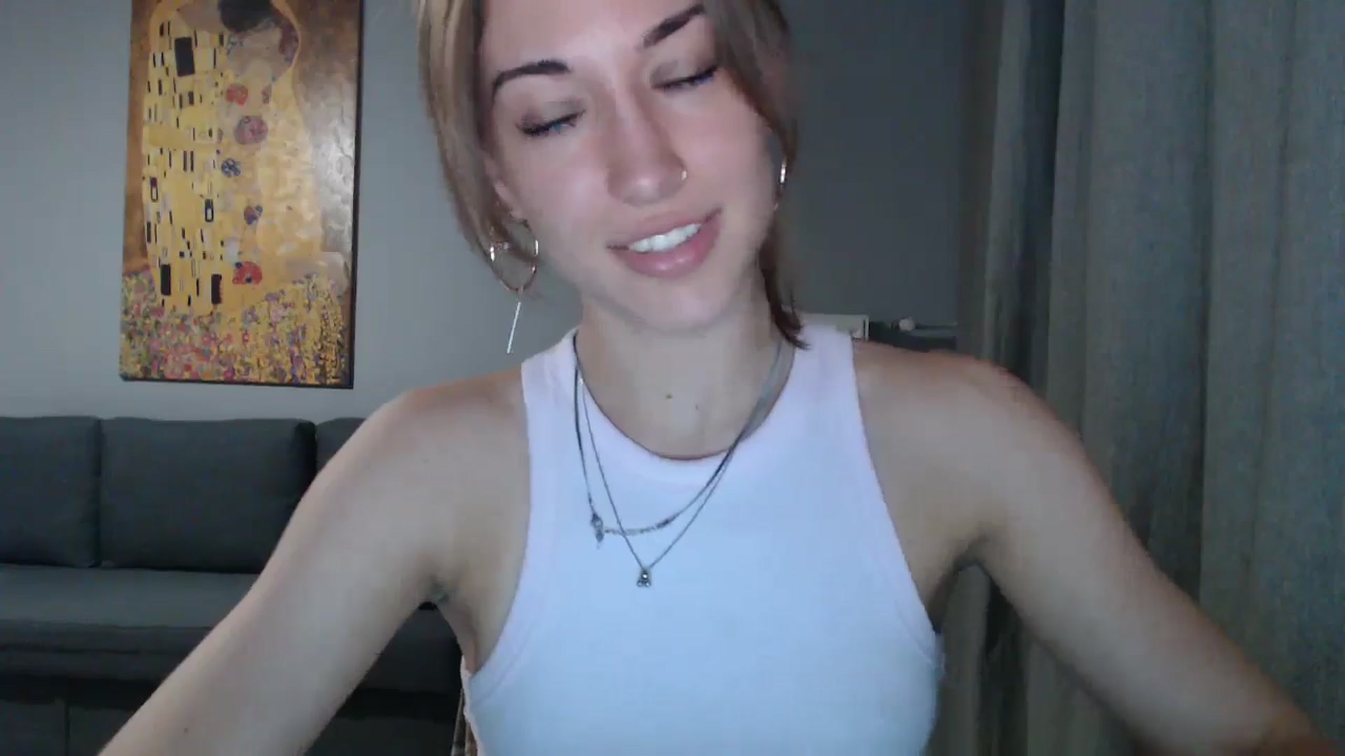 Gallery image thumbnail from GalaxyAnisia's myfreecams stream on, 07/24/2024, 20:19 image 17 of 20