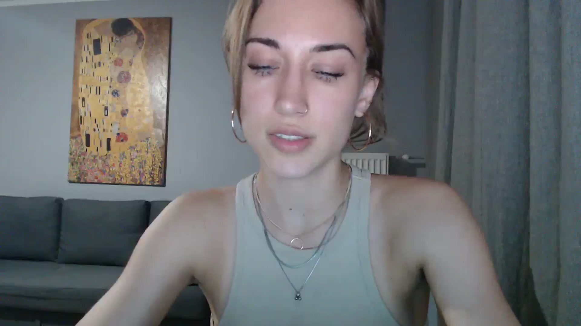 Gallery image thumbnail from GalaxyAnisia's myfreecams stream on, 07/25/2024, 19:34 image 2 of 20