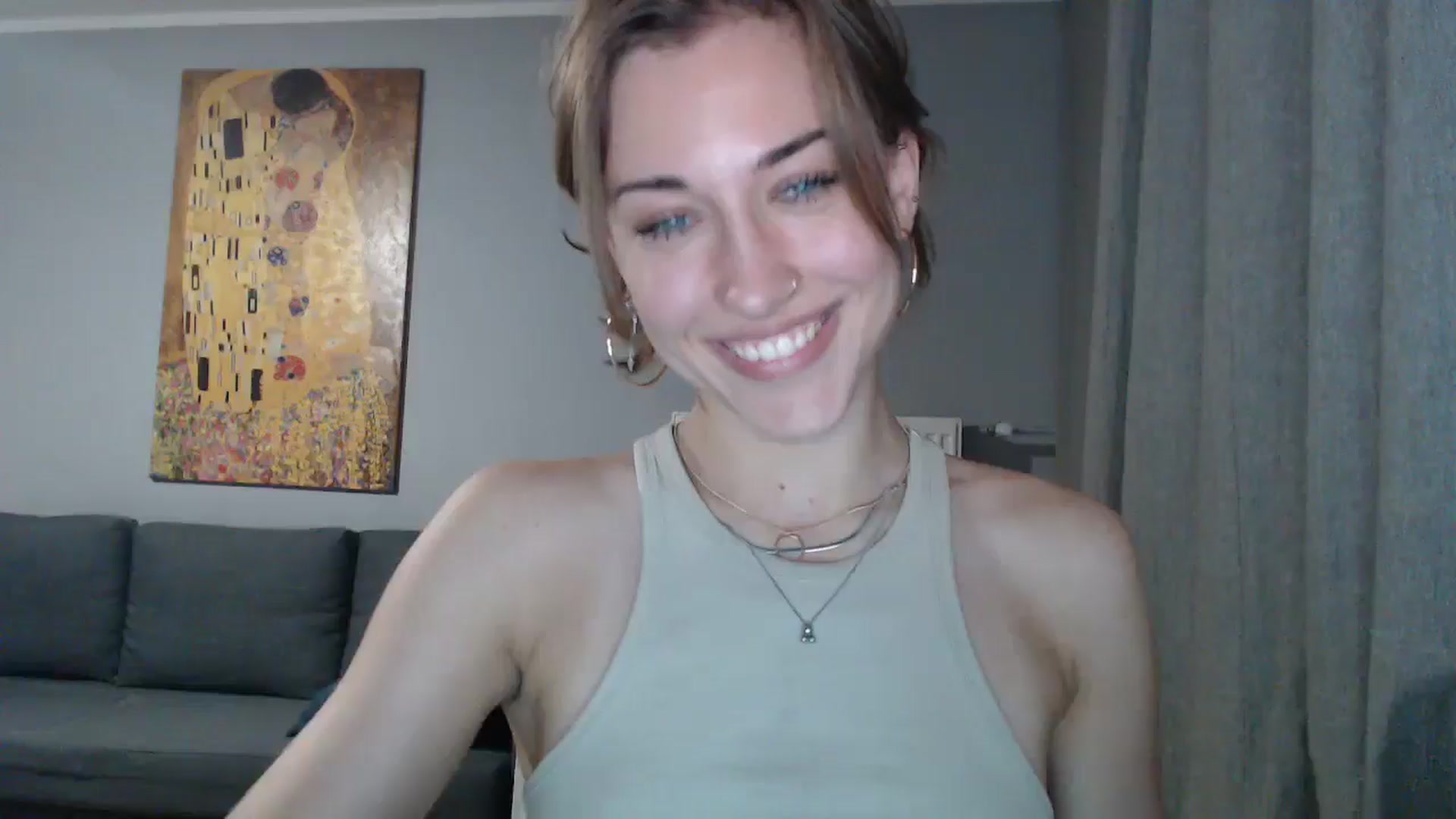 Gallery image thumbnail from GalaxyAnisia's myfreecams stream on, 07/25/2024, 20:05 image 15 of 20