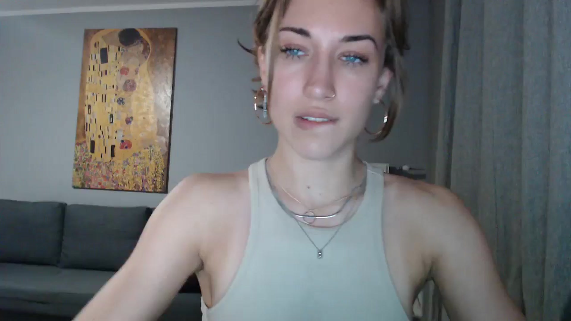 Gallery image thumbnail from GalaxyAnisia's myfreecams stream on, 07/25/2024, 20:05 image 4 of 20