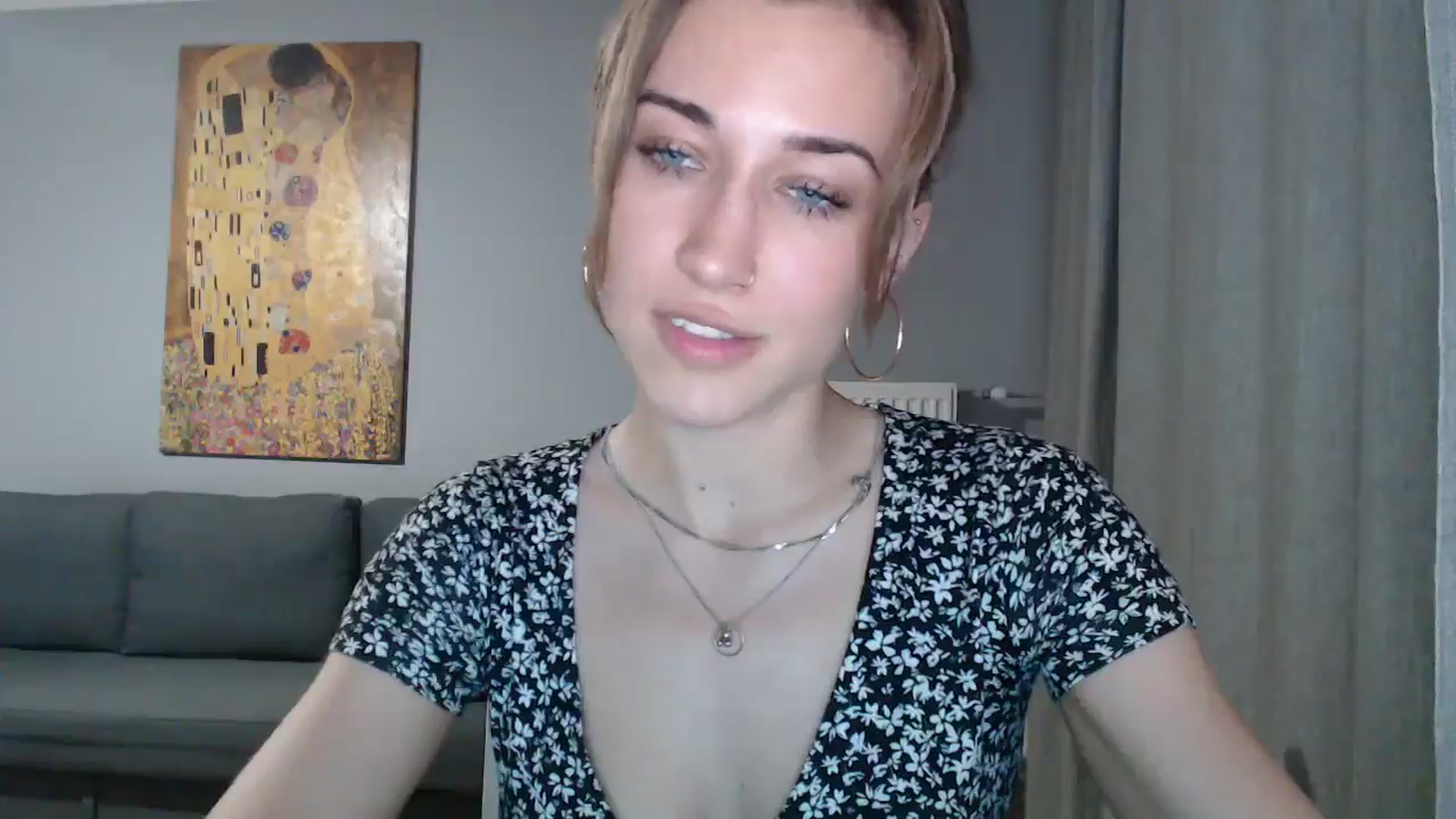 Gallery image thumbnail from GalaxyAnisia's myfreecams stream on, 07/26/2024, 23:14 image 14 of 20