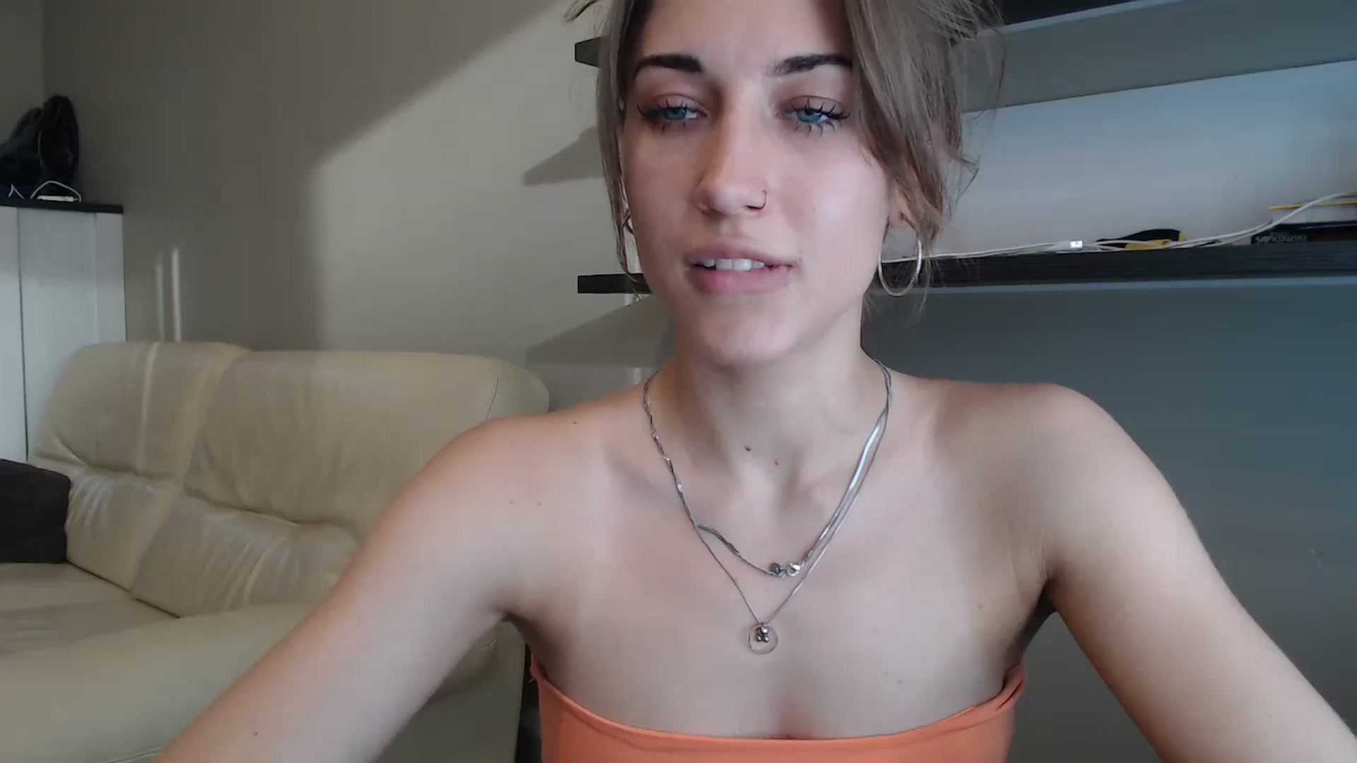 Gallery image thumbnail from GalaxyAnisia's myfreecams stream on, 08/11/2024, 16:48 image 17 of 20