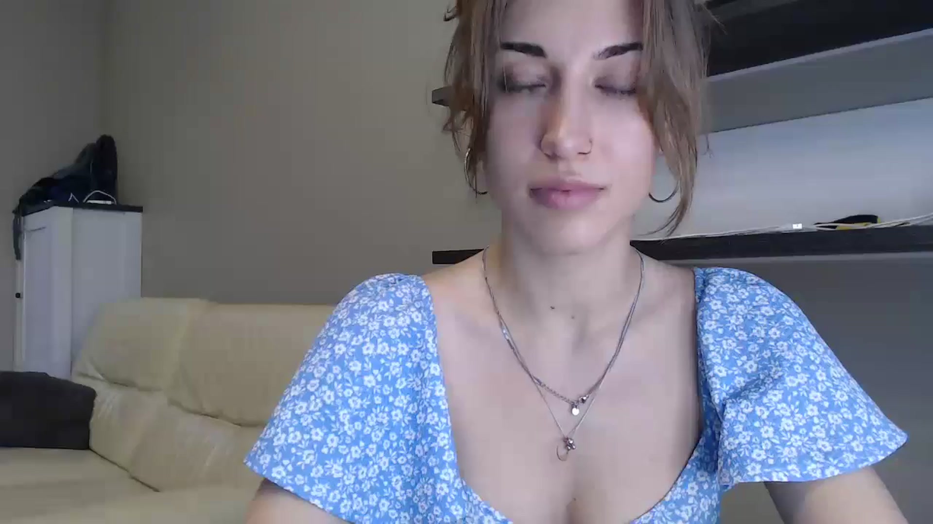 Gallery image thumbnail from GalaxyAnisia's myfreecams stream on, 08/11/2024, 17:54 image 9 of 20