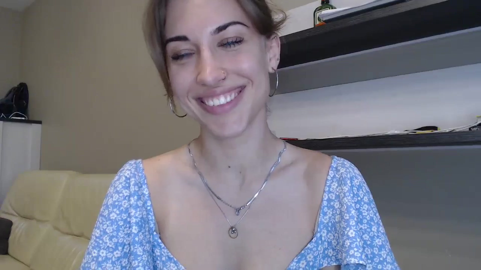 Gallery image thumbnail from GalaxyAnisia's myfreecams stream on, 08/11/2024, 18:10 image 5 of 20