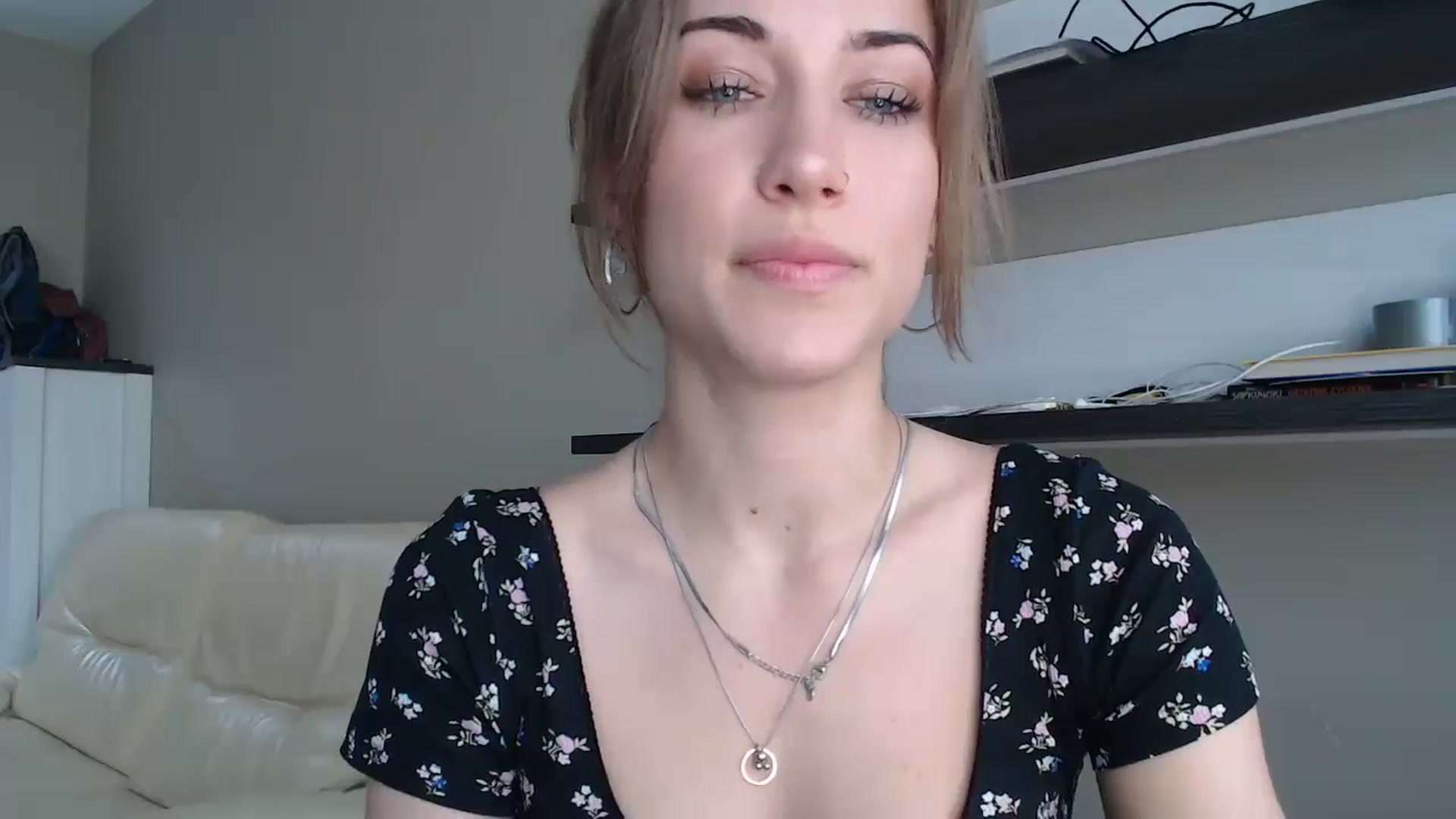 Gallery image thumbnail from GalaxyAnisia's myfreecams stream on, 08/12/2024, 16:33 image 7 of 20